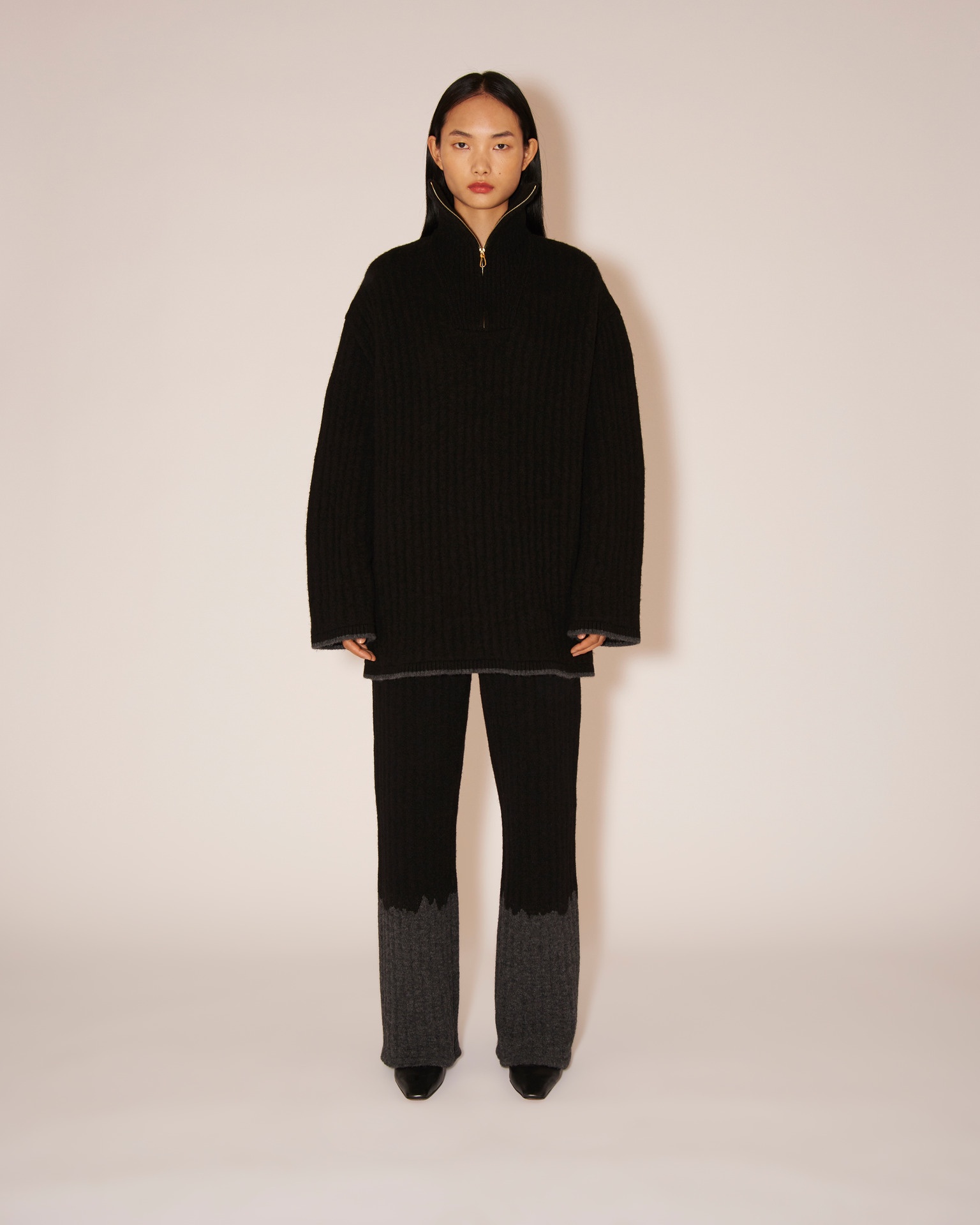 SHAD - Dip dye-effect knitted straight-leg pants - Black and charcoal - 2