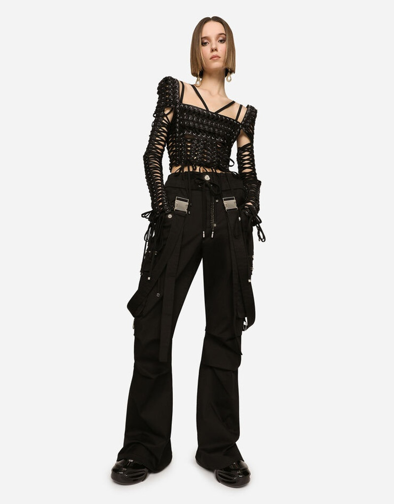 Top with laces and eyelets 2