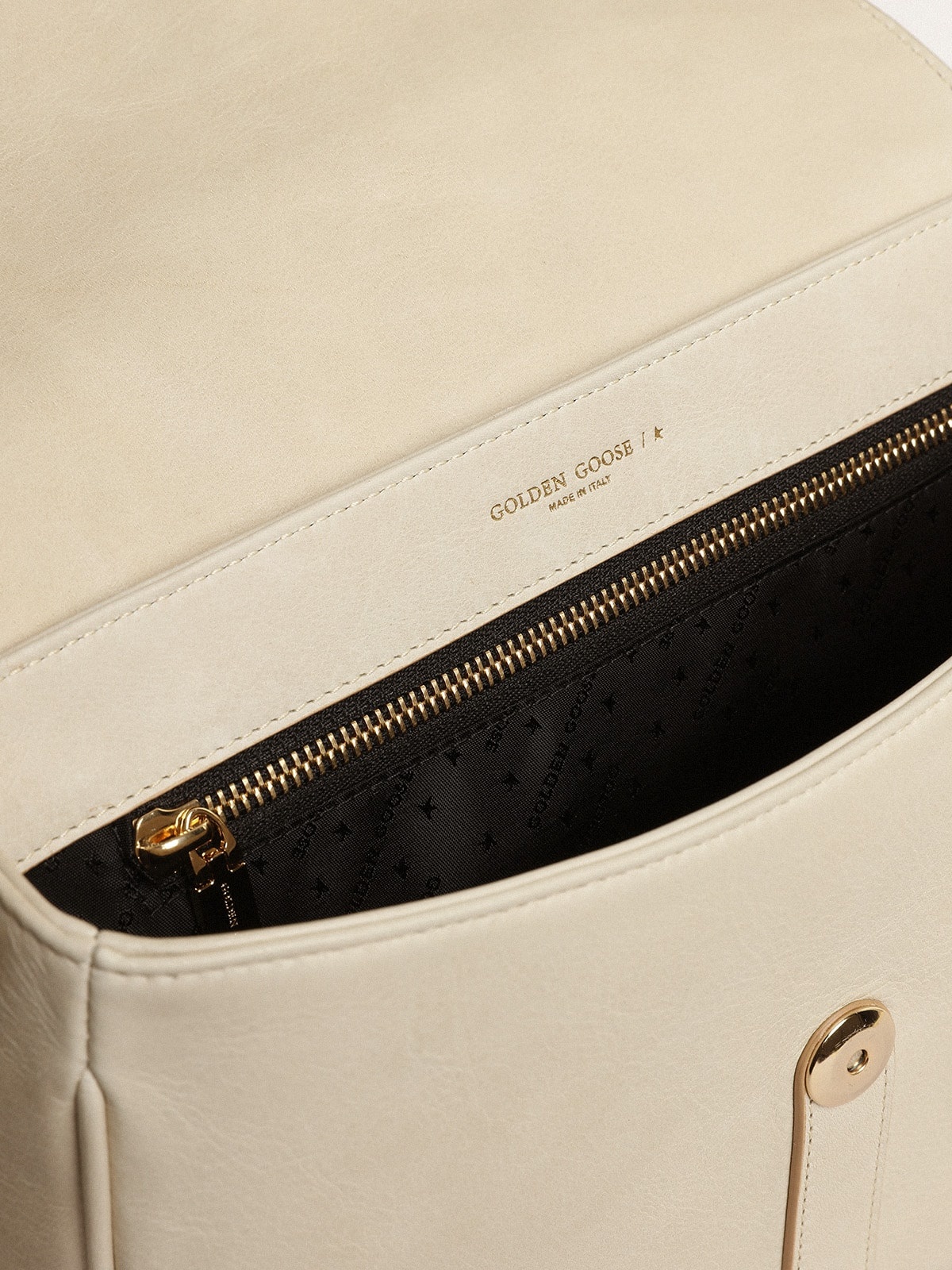 Medium Sally Bag in porcelain leather with buckle and contrasting shoulder strap - 4