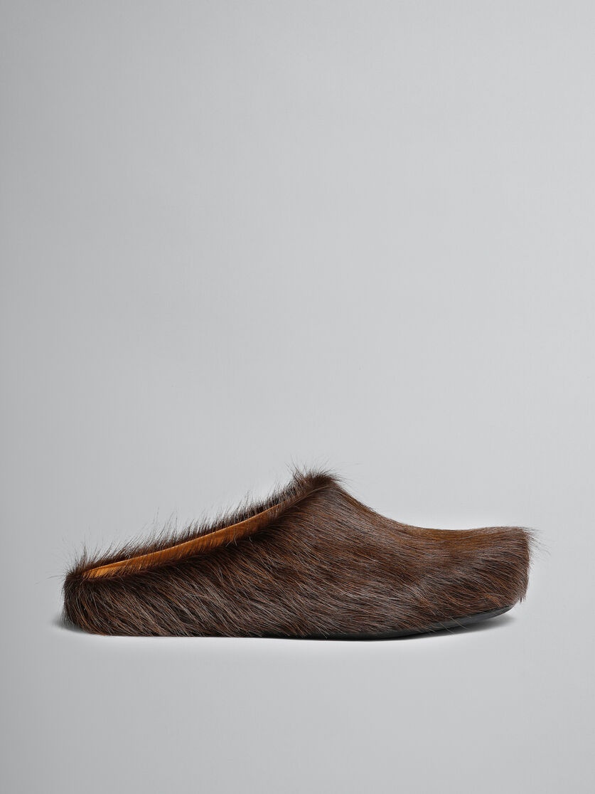 DARK BROWN LONG-HAIR CALFSKIN FUSSBETT SABOT - 1