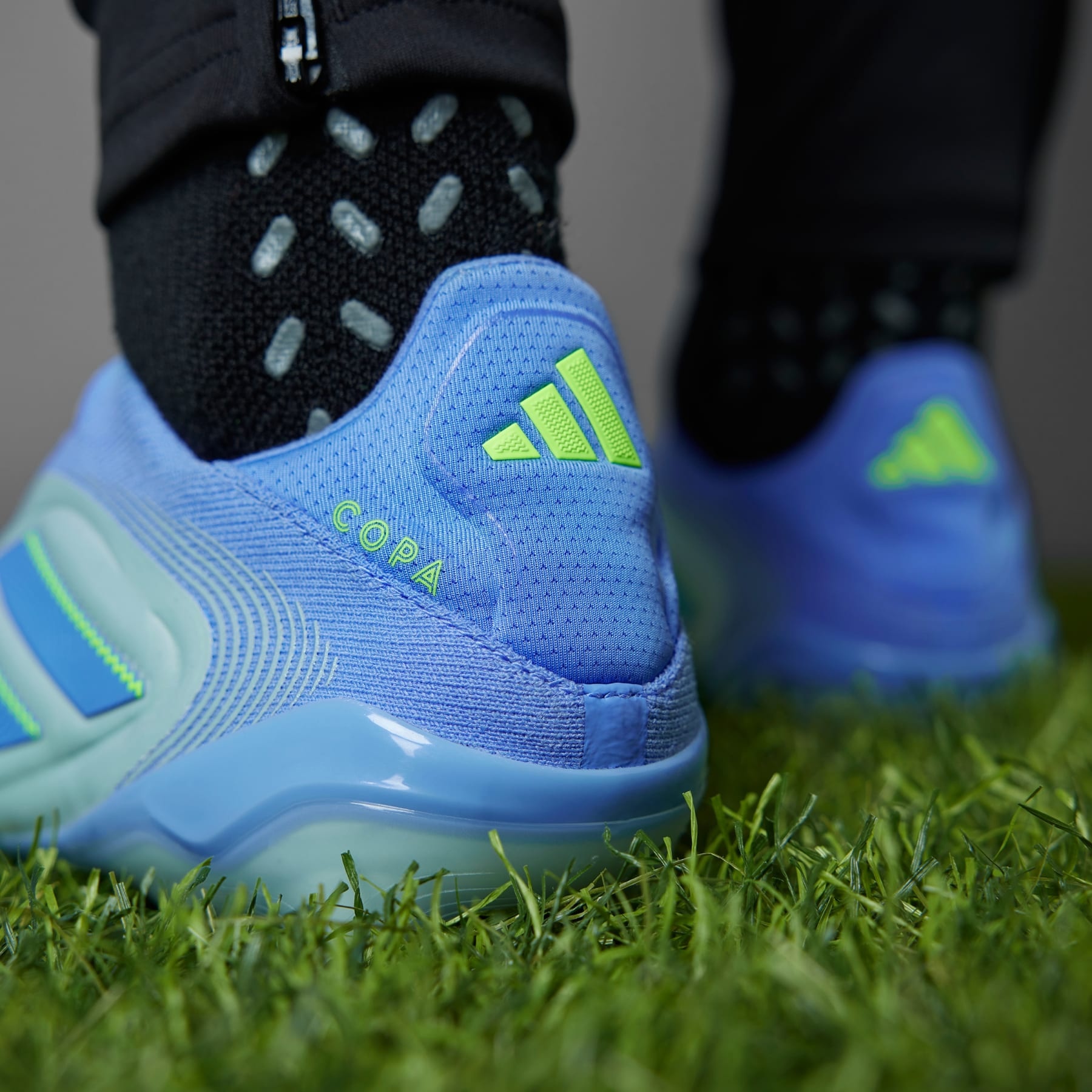 Copa Pure 3 Elite Laceless Firm Ground Cleats - 7