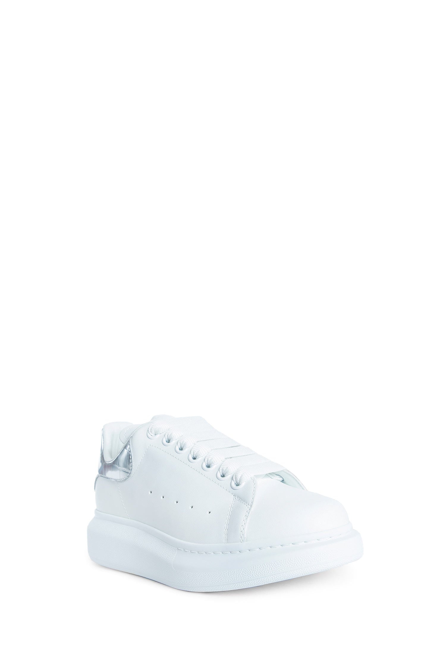 Oversized-Sneakers - 2