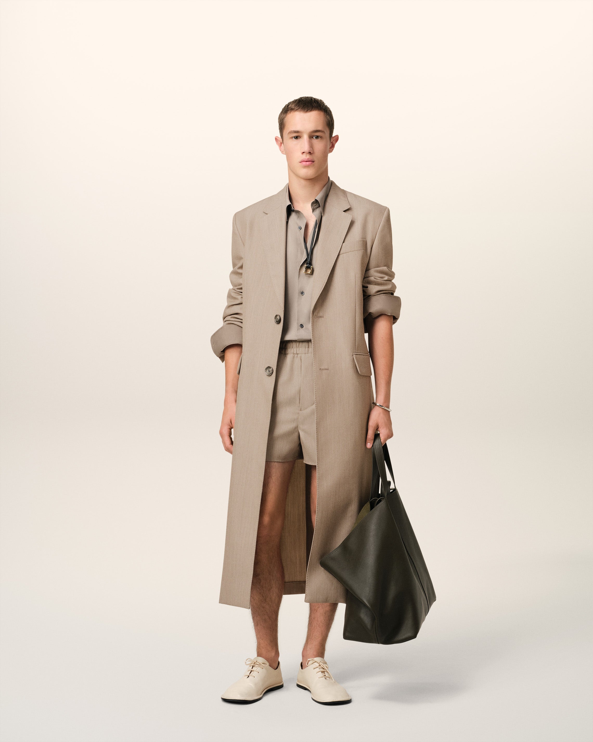 BEIGE WOOL BACK SLIT LONG COAT - 2