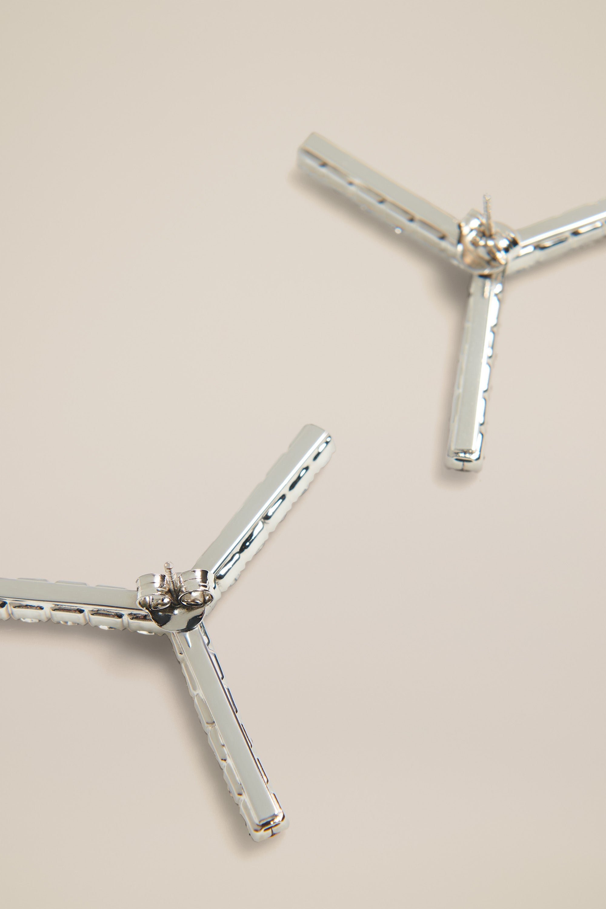 Medium Y Earrings - 5