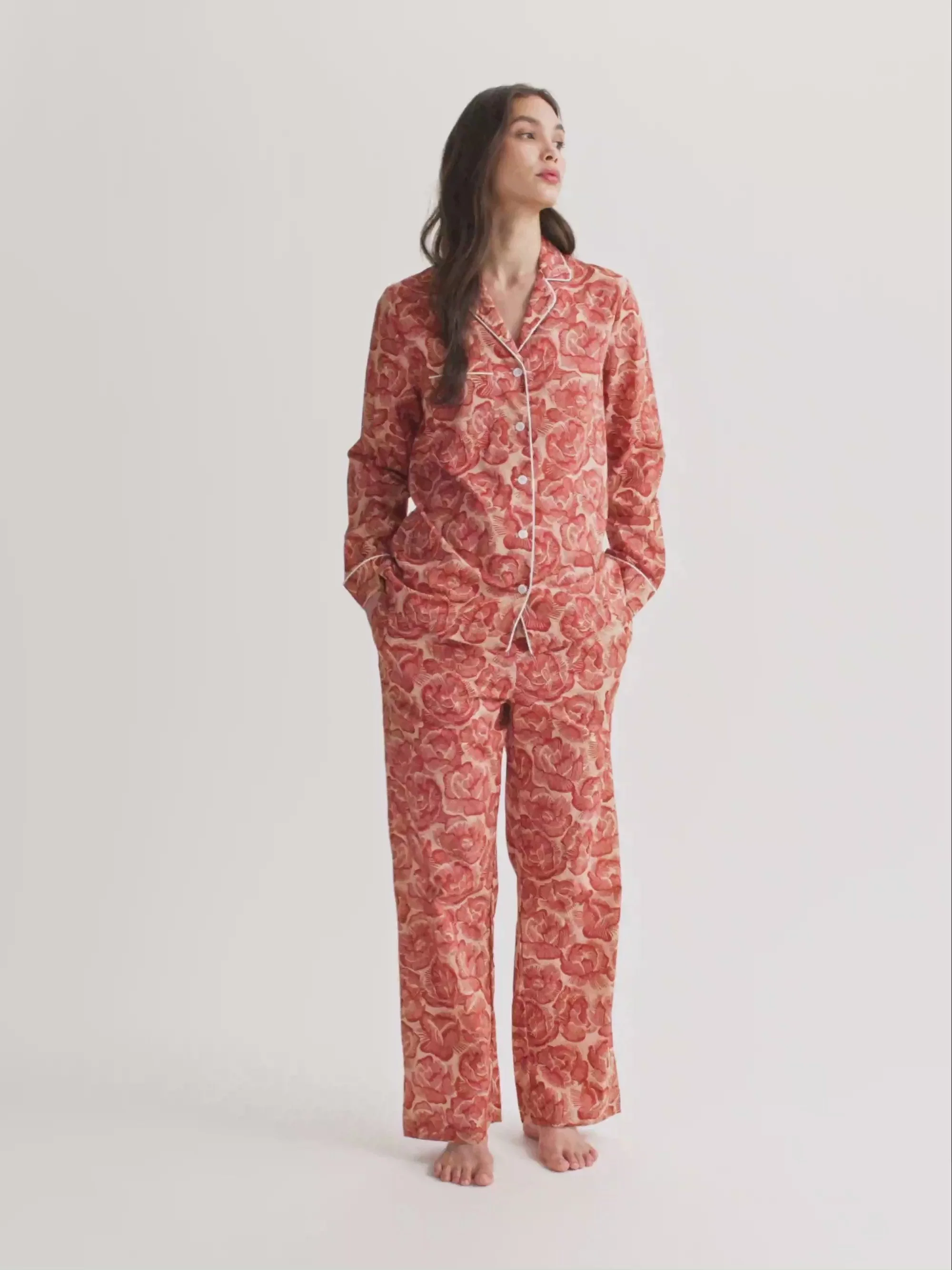 Women's Pajamas Cotton Batiste Rustic Red Rose Print - 1