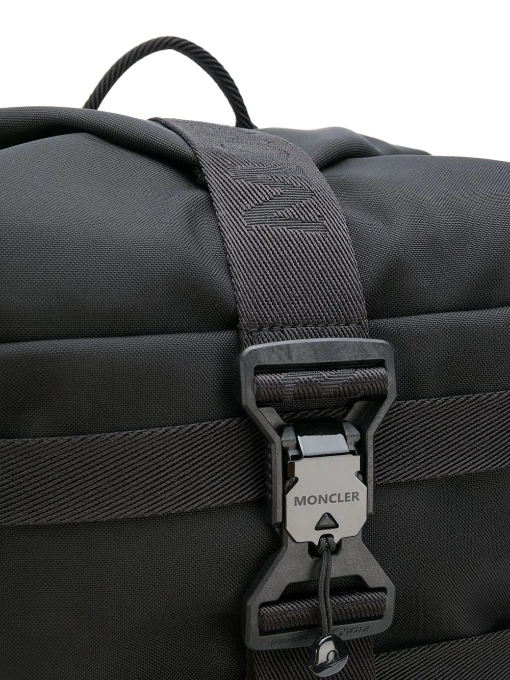 buckle-fastening backpack - 4