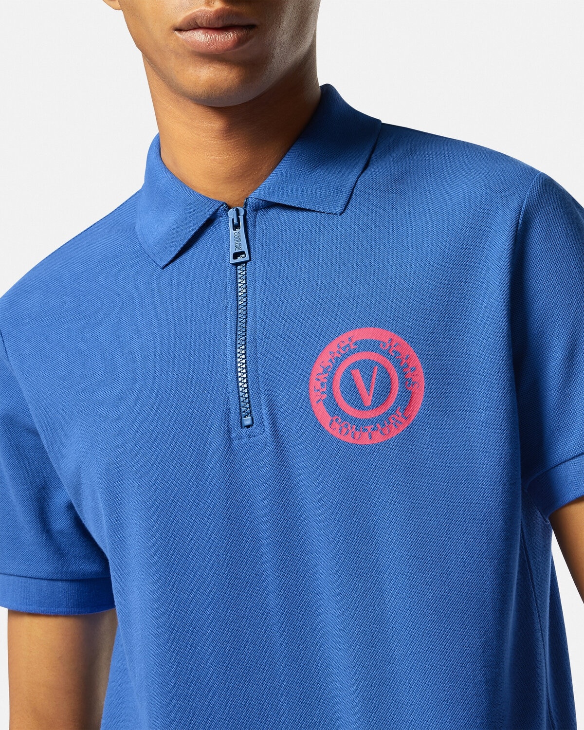 V-Emblem Zip Polo Shirt - 3