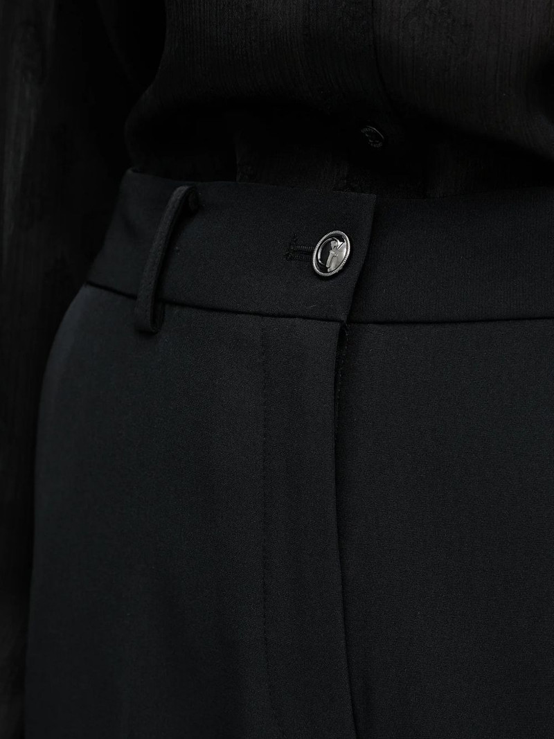 button-fastening trousers 4