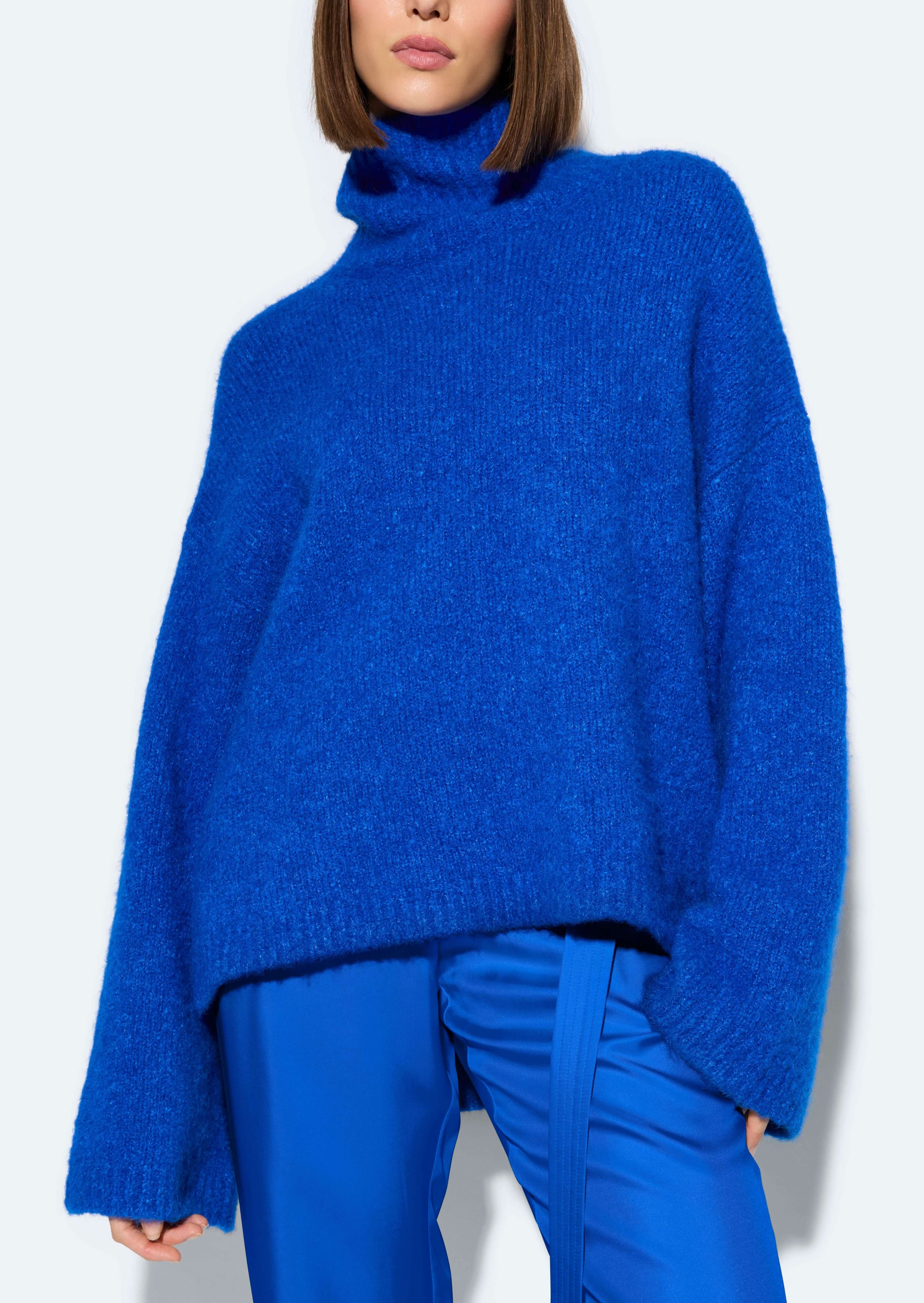 Alpaca Silk Oversized Turtleneck Sweater - 4