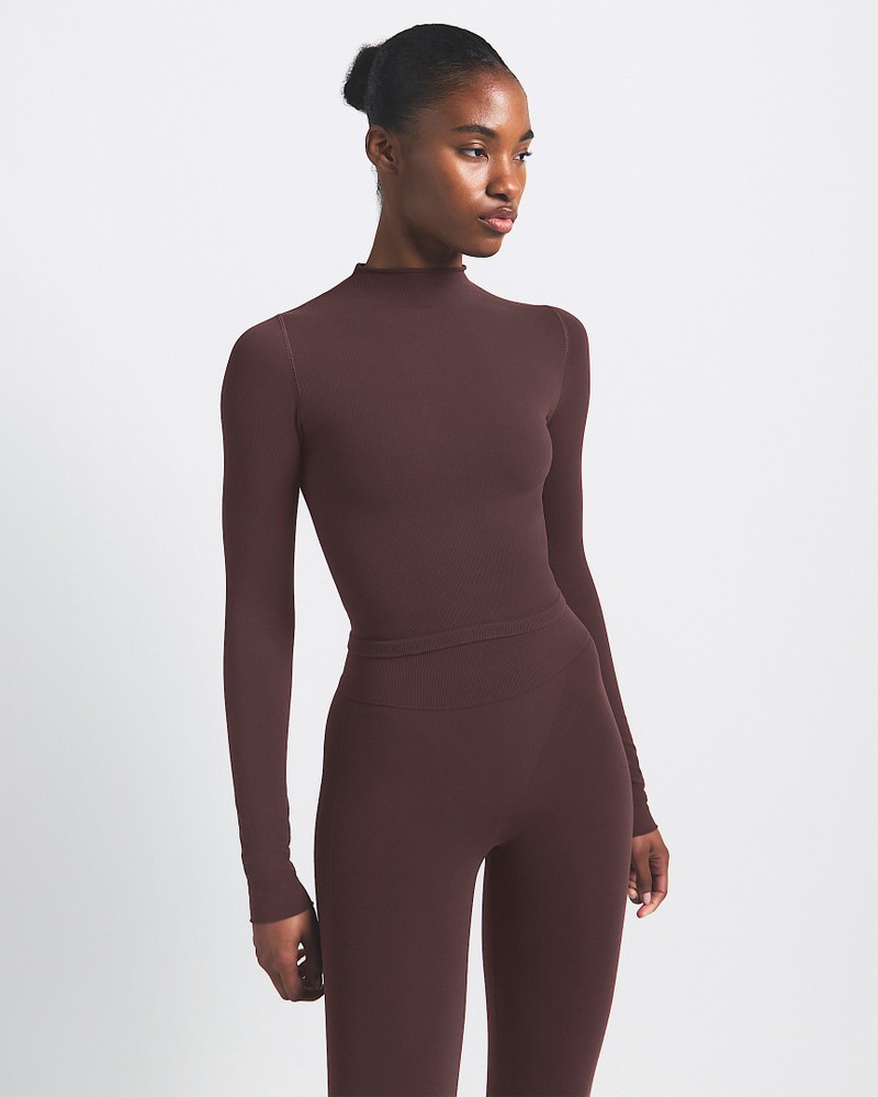 NikeSKIMS Vintage Seamless Women's Mock-Neck Crop Top 1