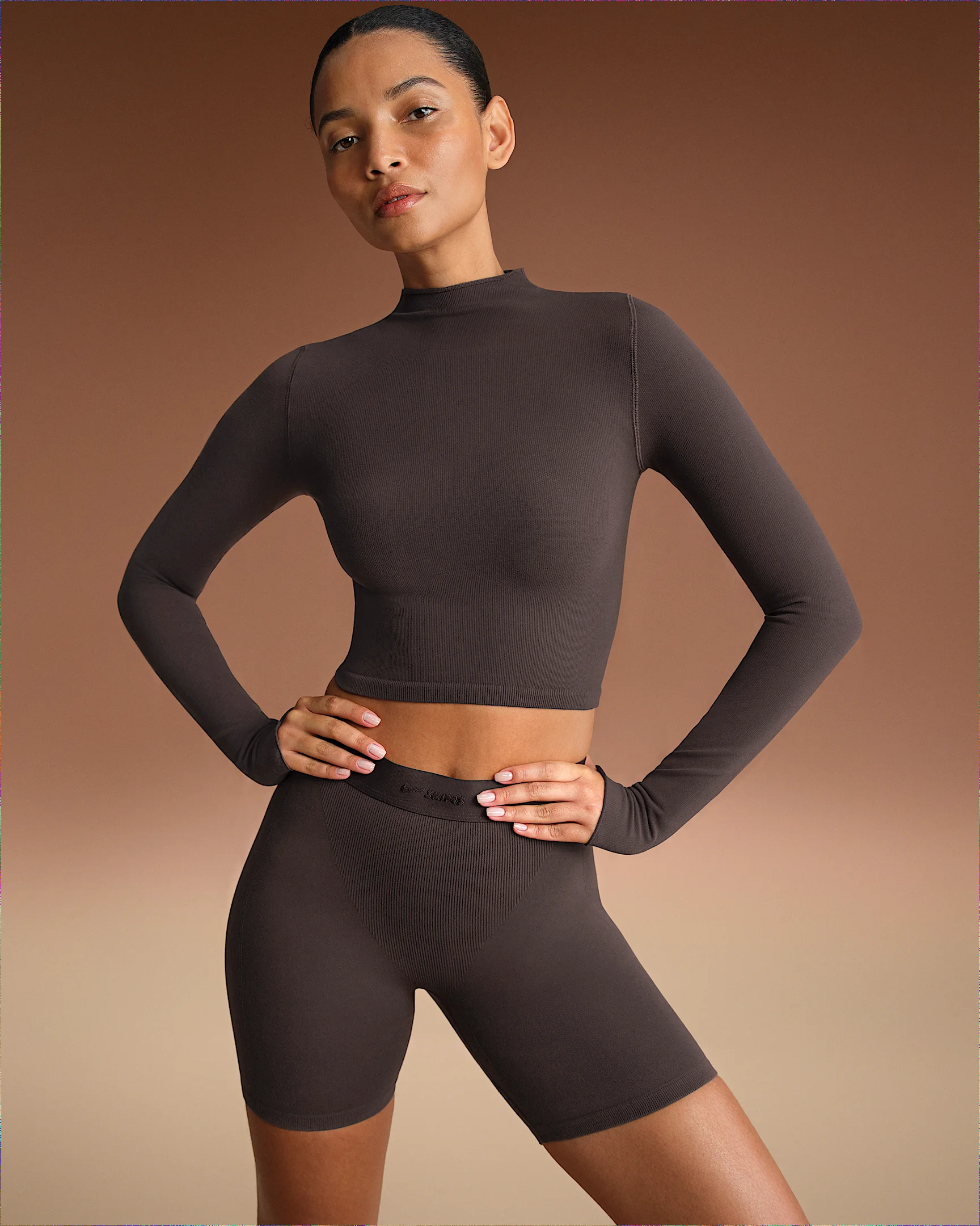 NikeSKIMS Vintage Seamless Women's Mock-Neck Crop Top - 1