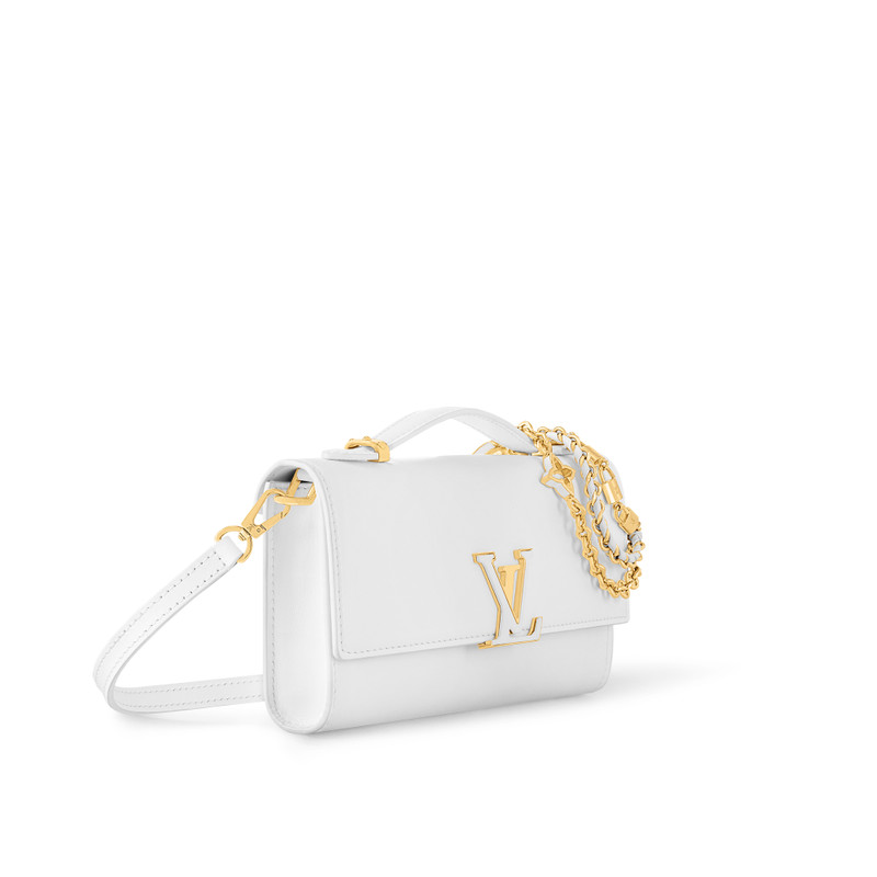 Louis Vuitton Wallet On Chain Capucines outlook