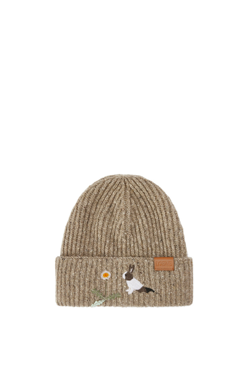 Bunny beanie in wool 1