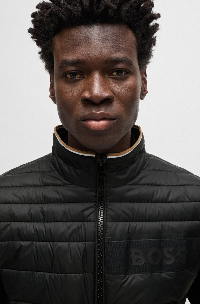 WATER-REPELLENT GILET WITH 3D-LOGO TAPE 5