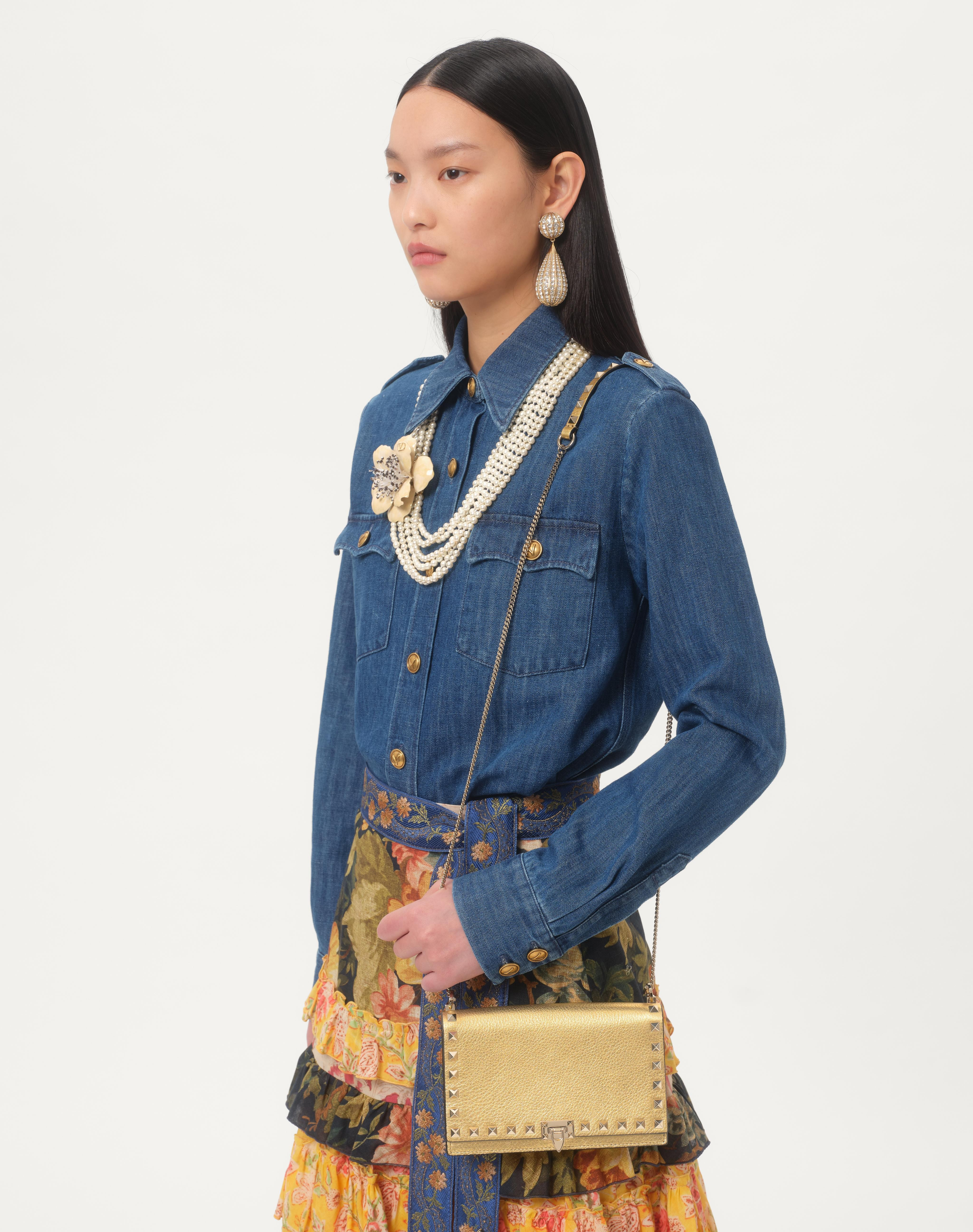ROCKSTUD MINI CALFSKIN BAG WITH CHAIN IN LAMINATED GRAINY CALFSKIN - 7