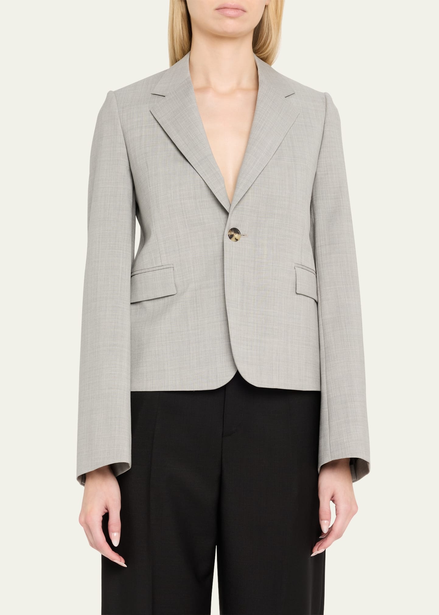 Classic Single-Breasted Blazer - 4