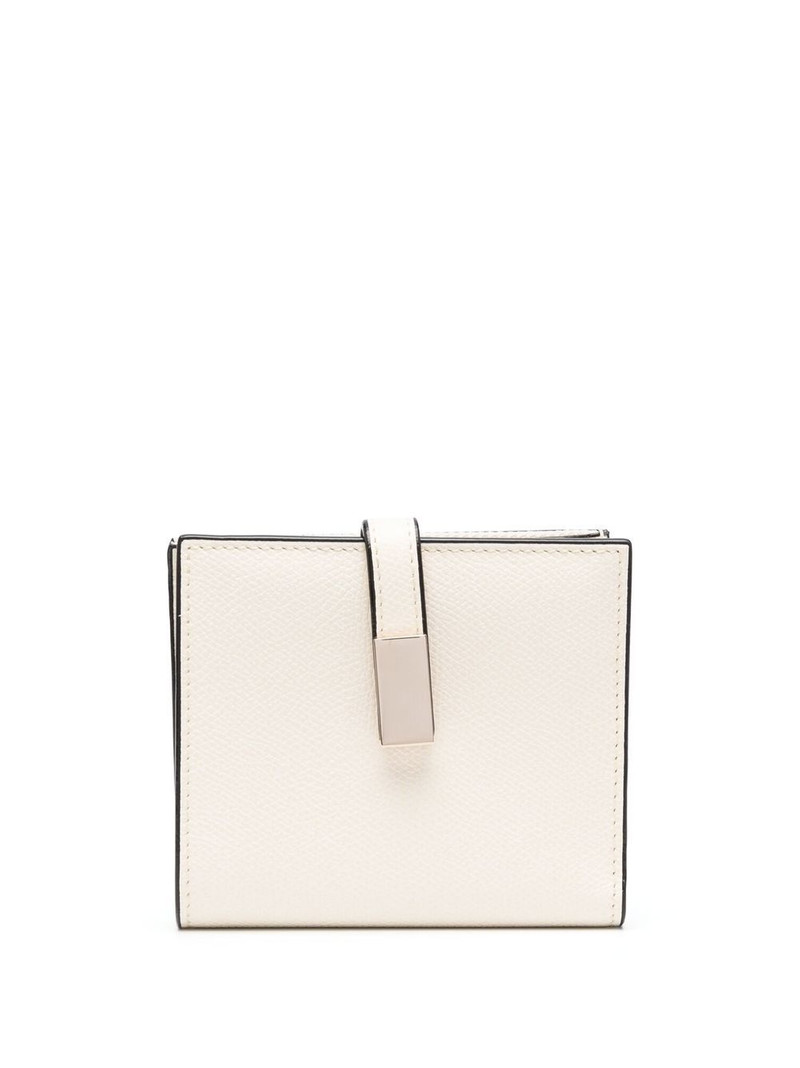 bi-fold leather wallet 1