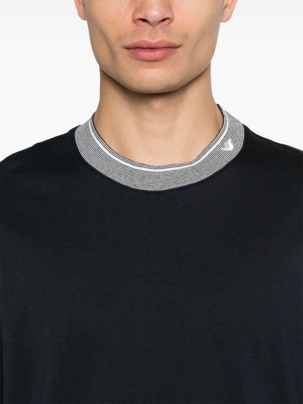 stripe-detailed T-shirt - 4