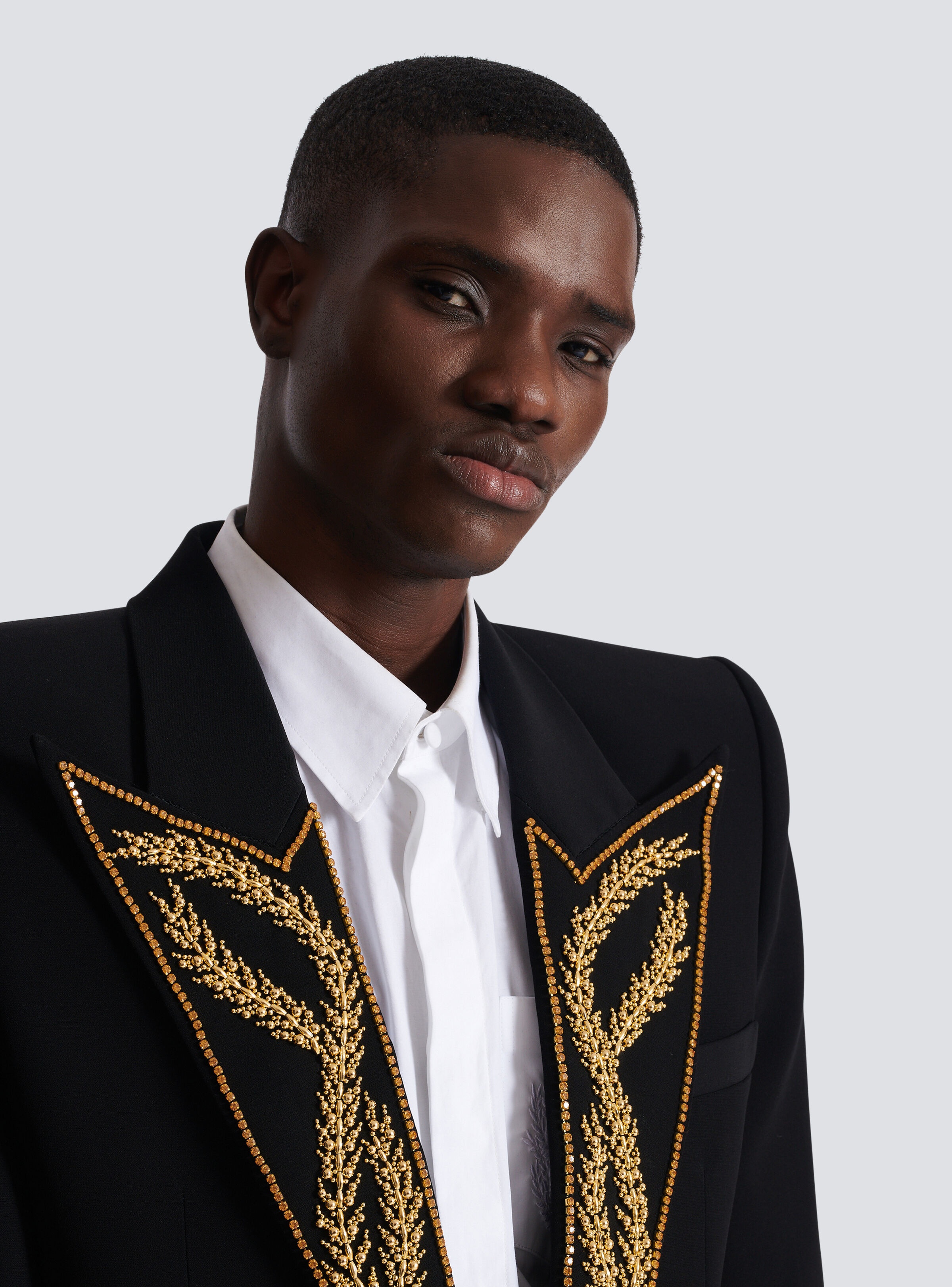 1-button jacket with embroidered collar - 7