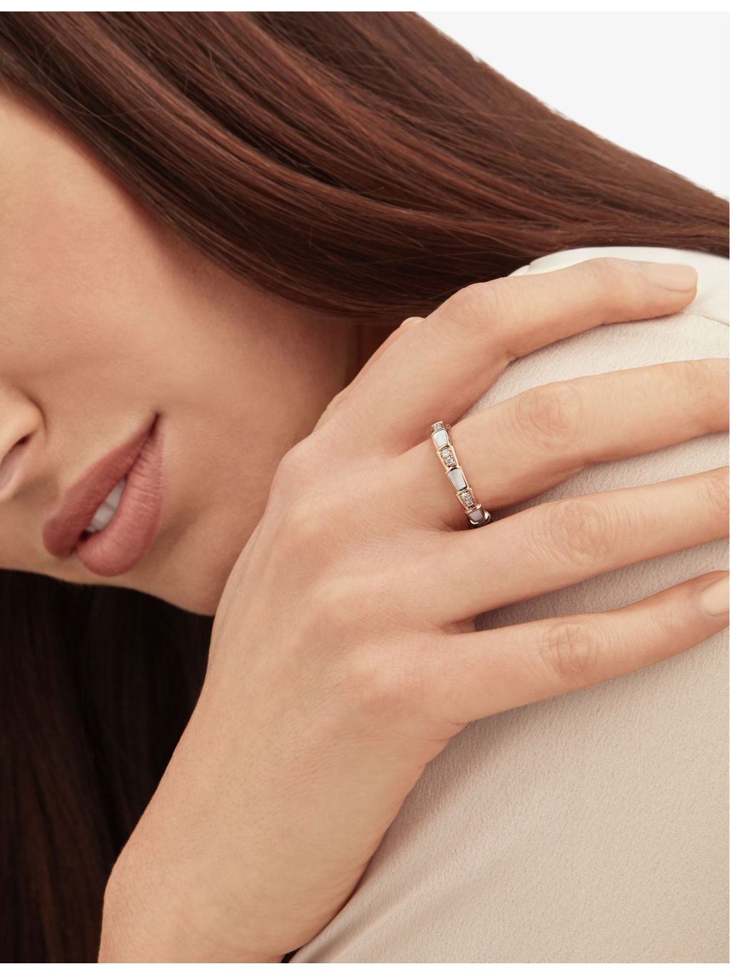 Serpenti Viper 18ct rose-gold, 0.21ct diamond and mother-of-pearl ring - 5