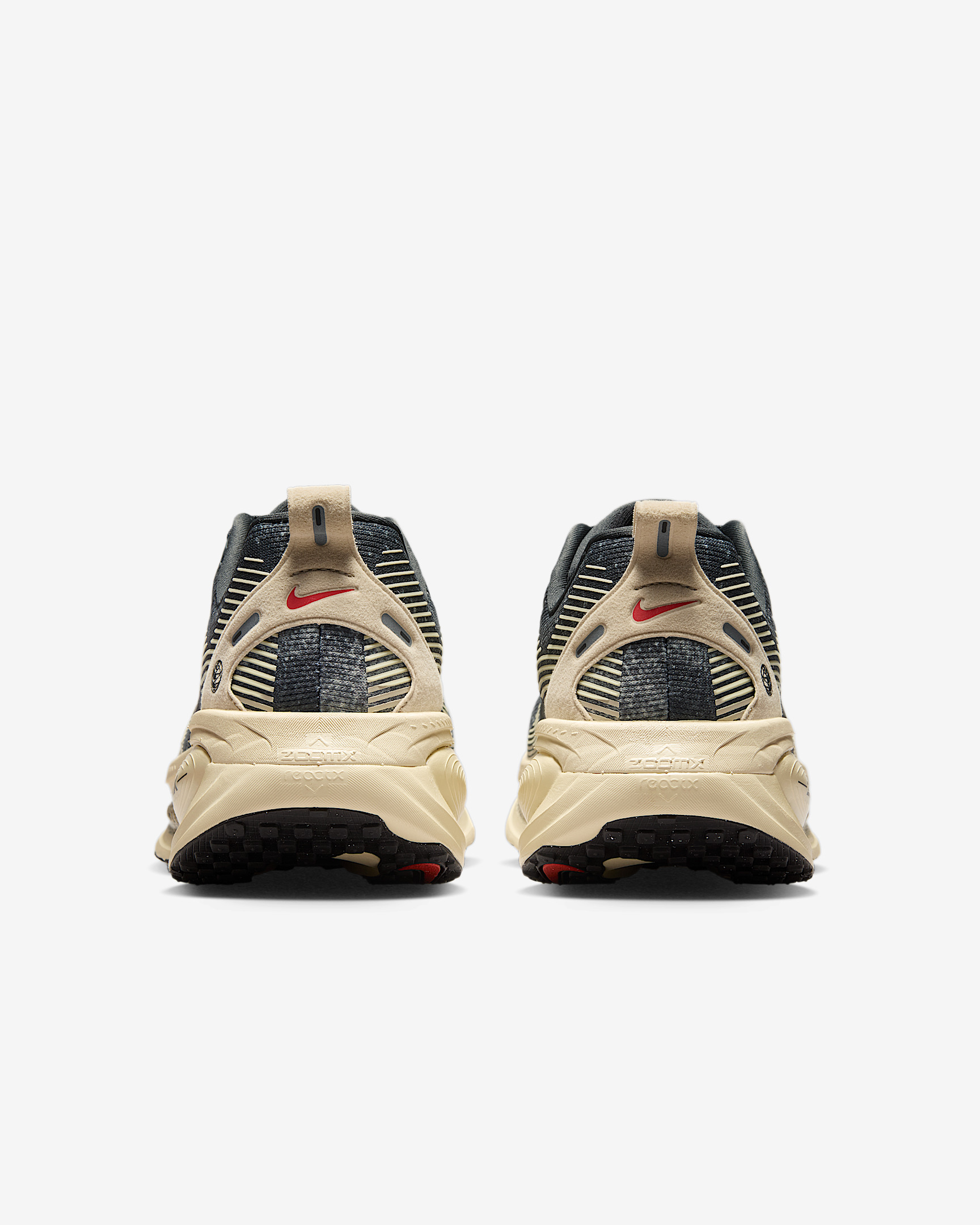 Nike Vomero 18 Men's Road Running Shoes - 6