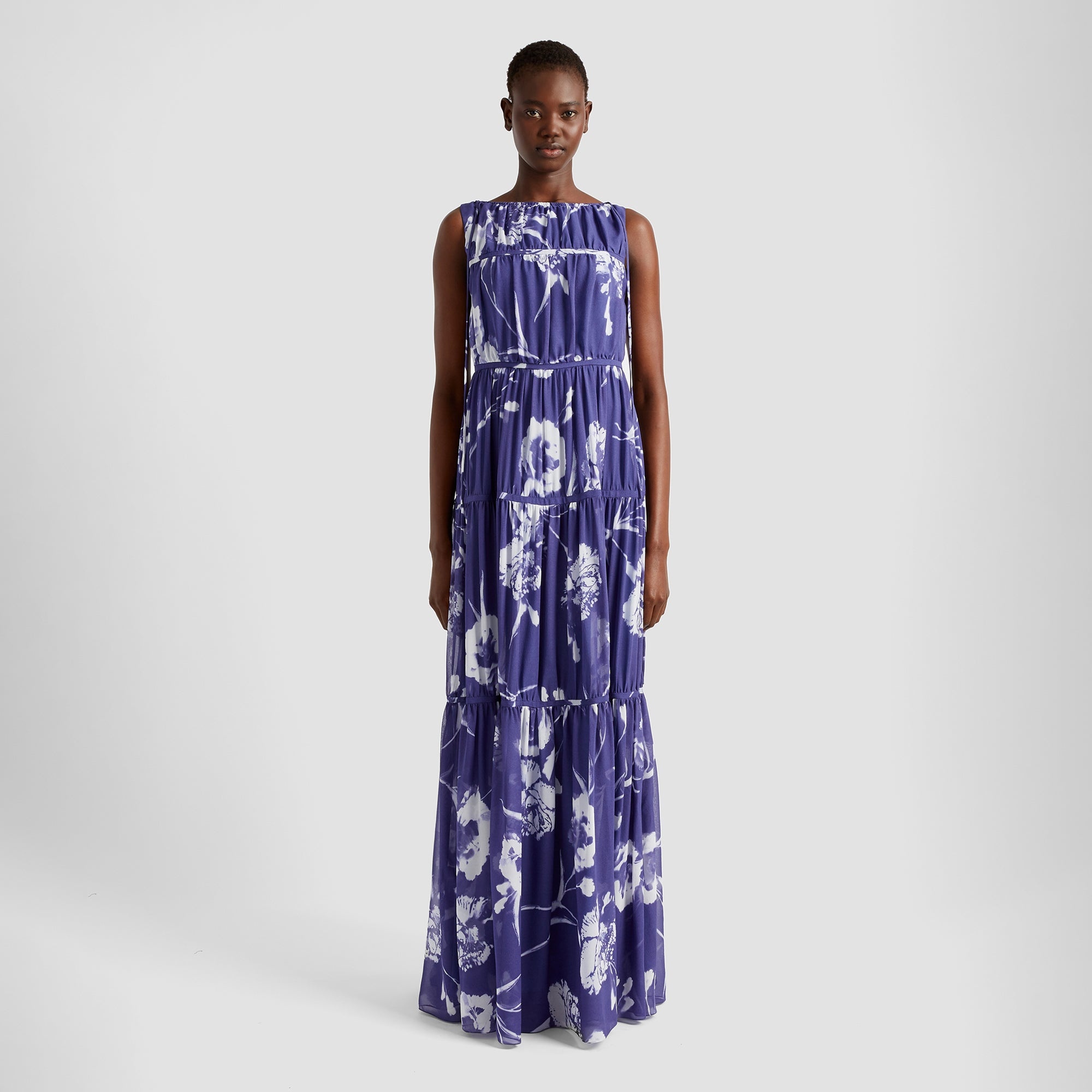 SLEEVELESS GOWN WITH TIE DETAILS - 2