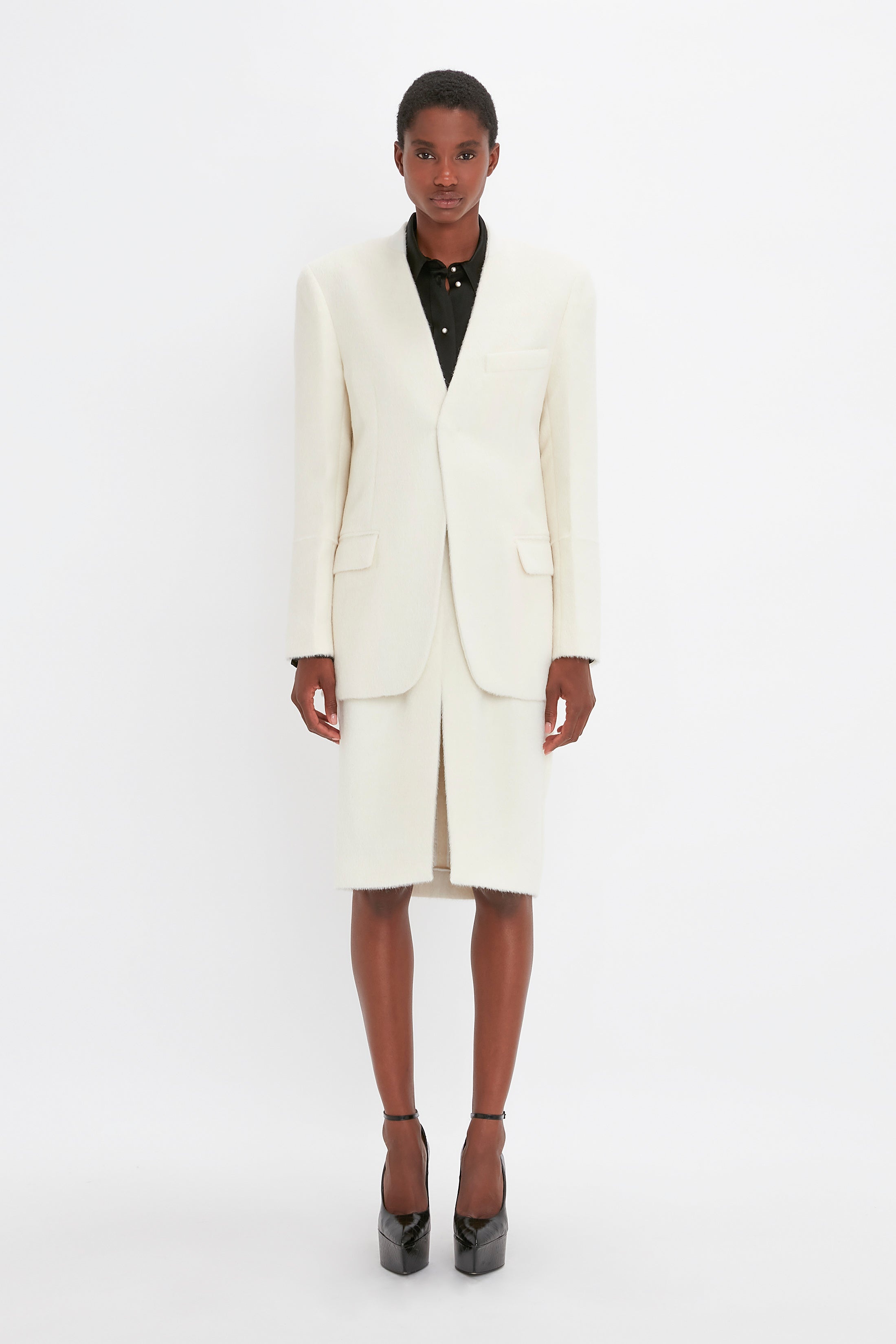 Hidden Lapel Single Breasted Jacket In Ivory - 2