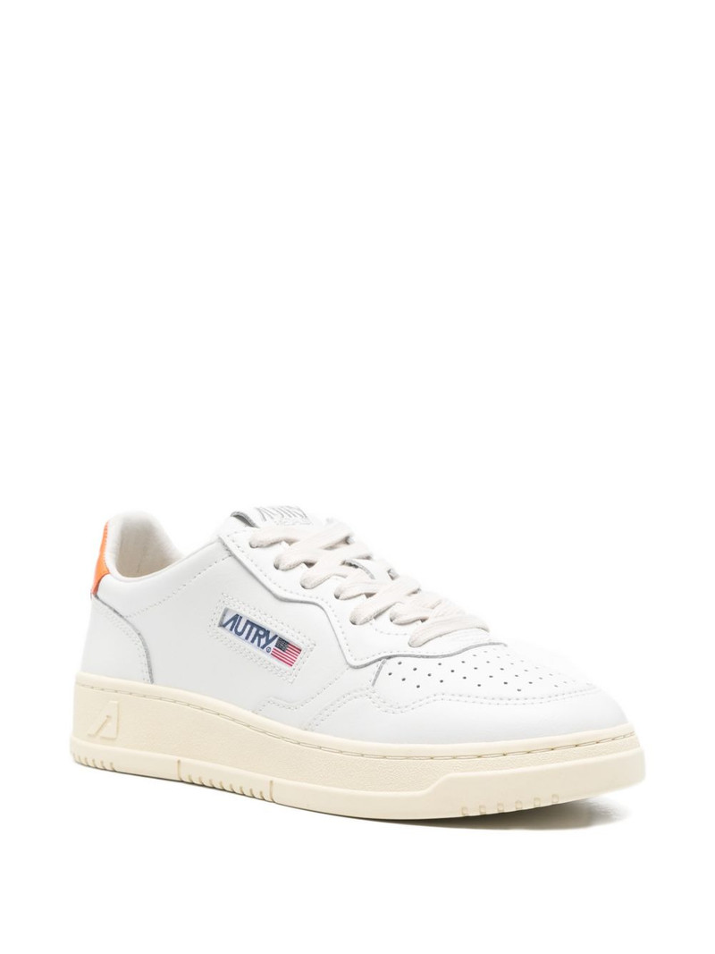 AUTRY Medalist Low sneakers outlook