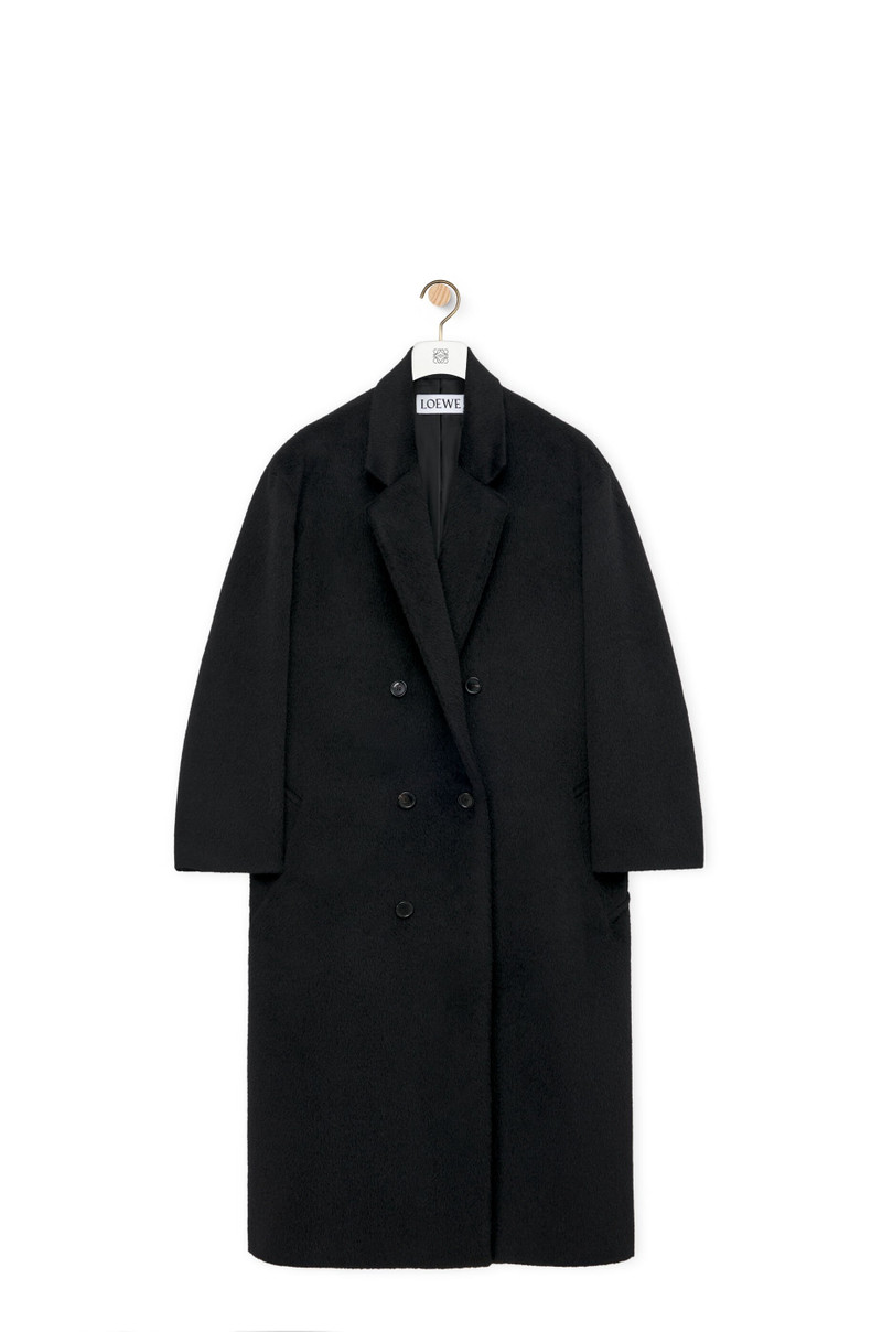 Double breasted coat in lama and wool 1