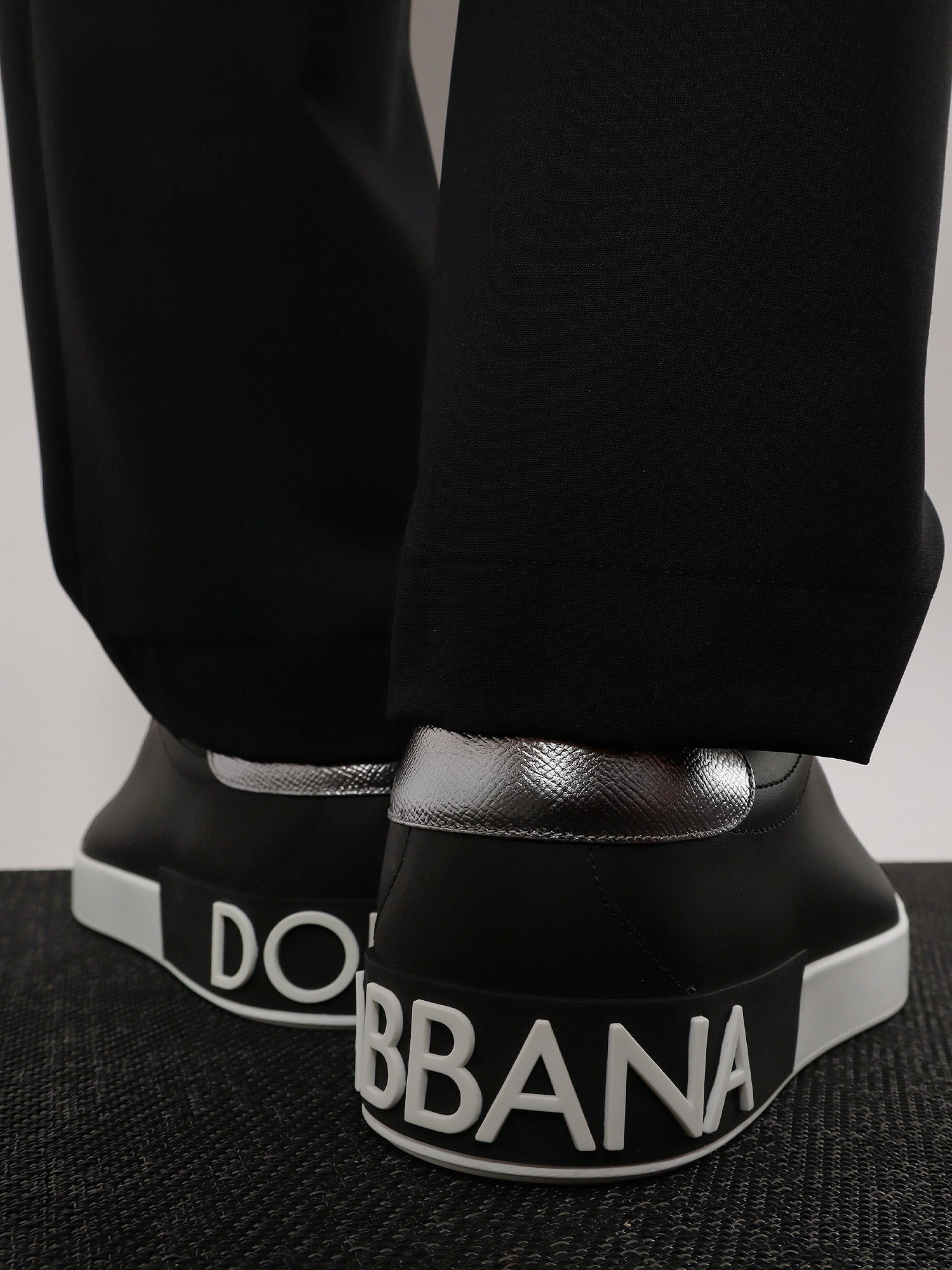 Dolce & Gabbana Low-Top Leather Sneakers - 2