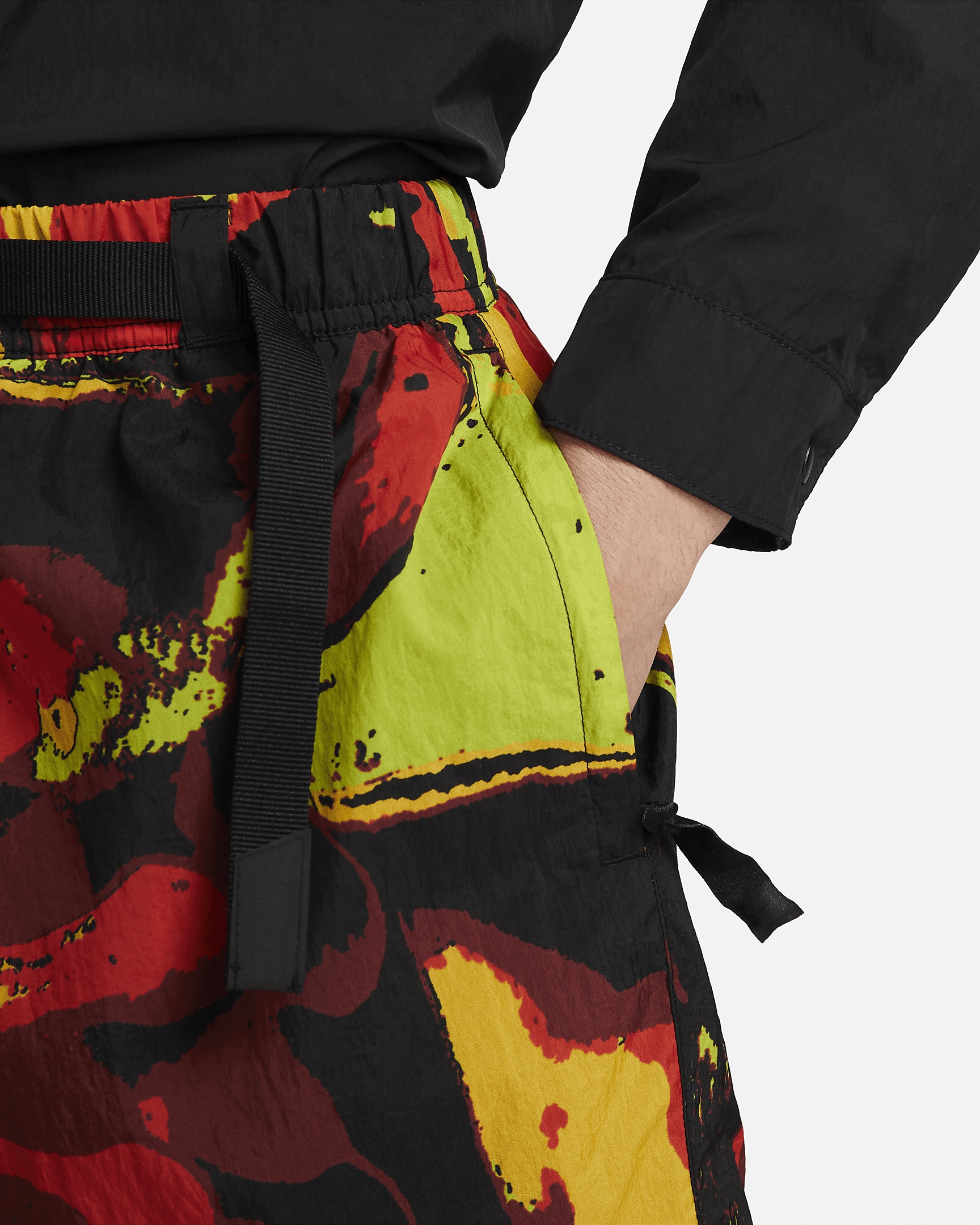 Nike Unisex "Huarache Frog" Woven Shorts - 4