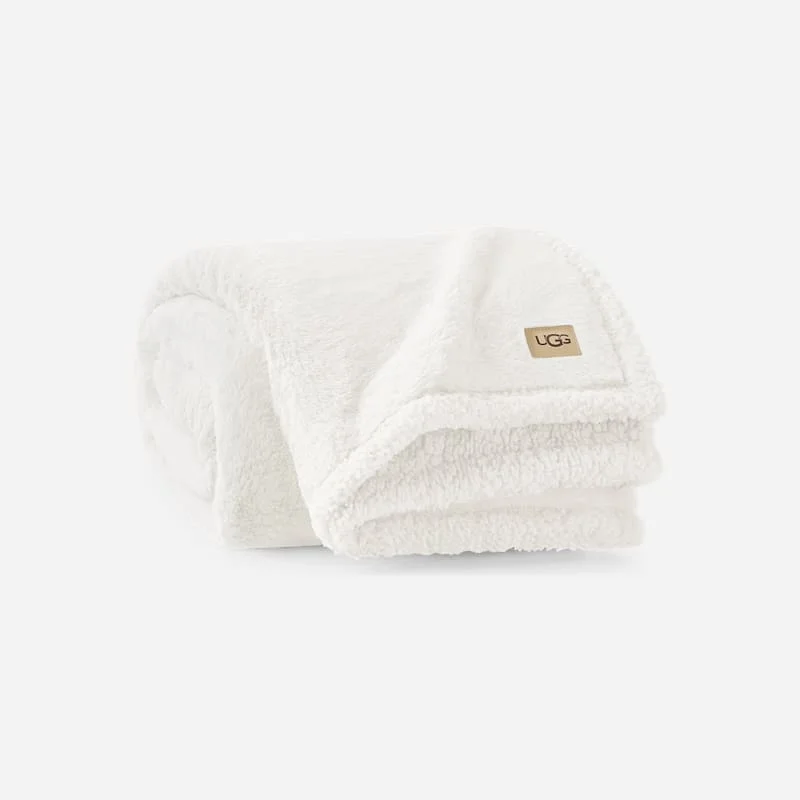 ® Cynthia Throw 50" x 70" Polyester Blankets in Snow - 1