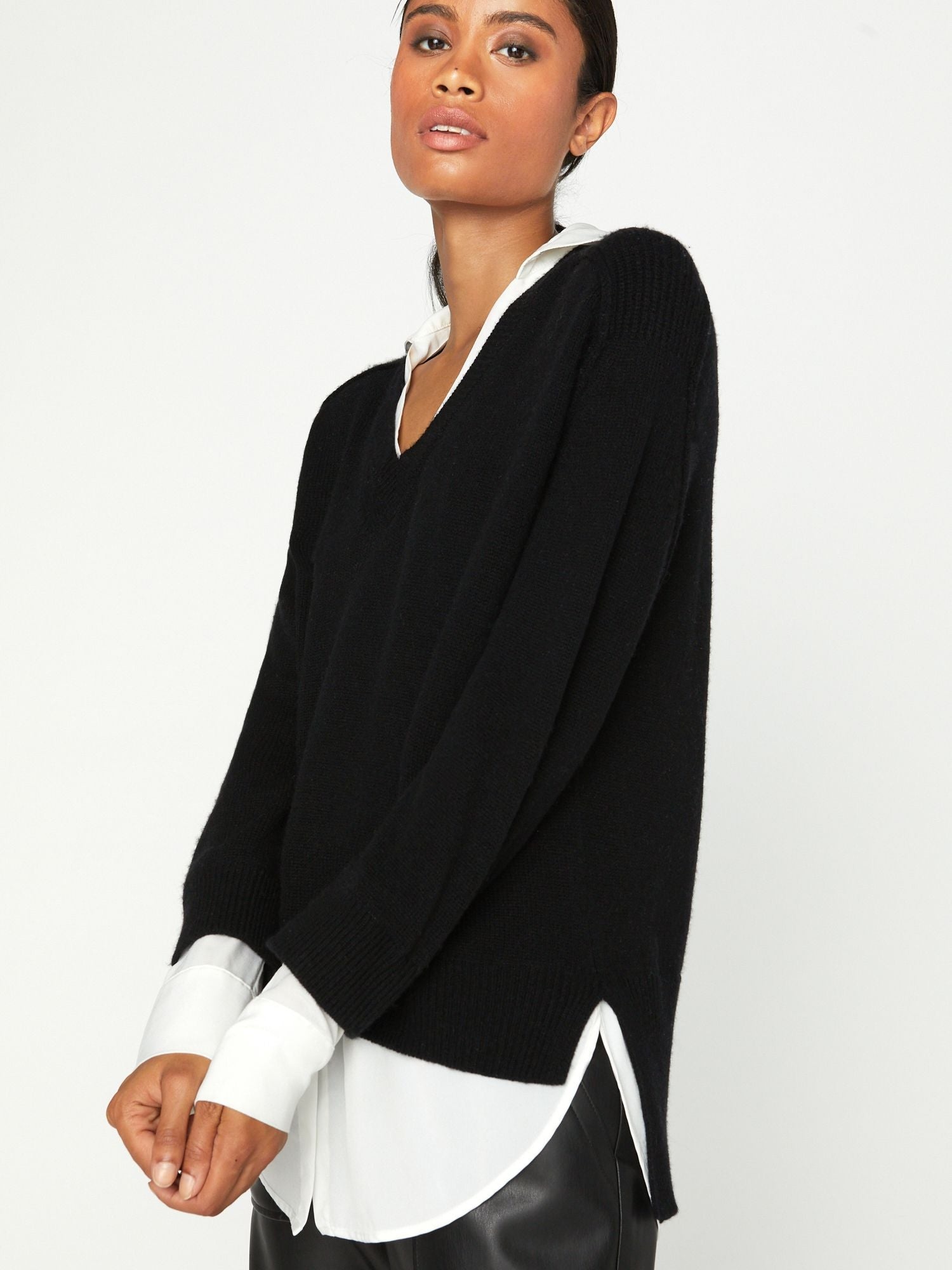 The Looker Layered V-Neck - 4