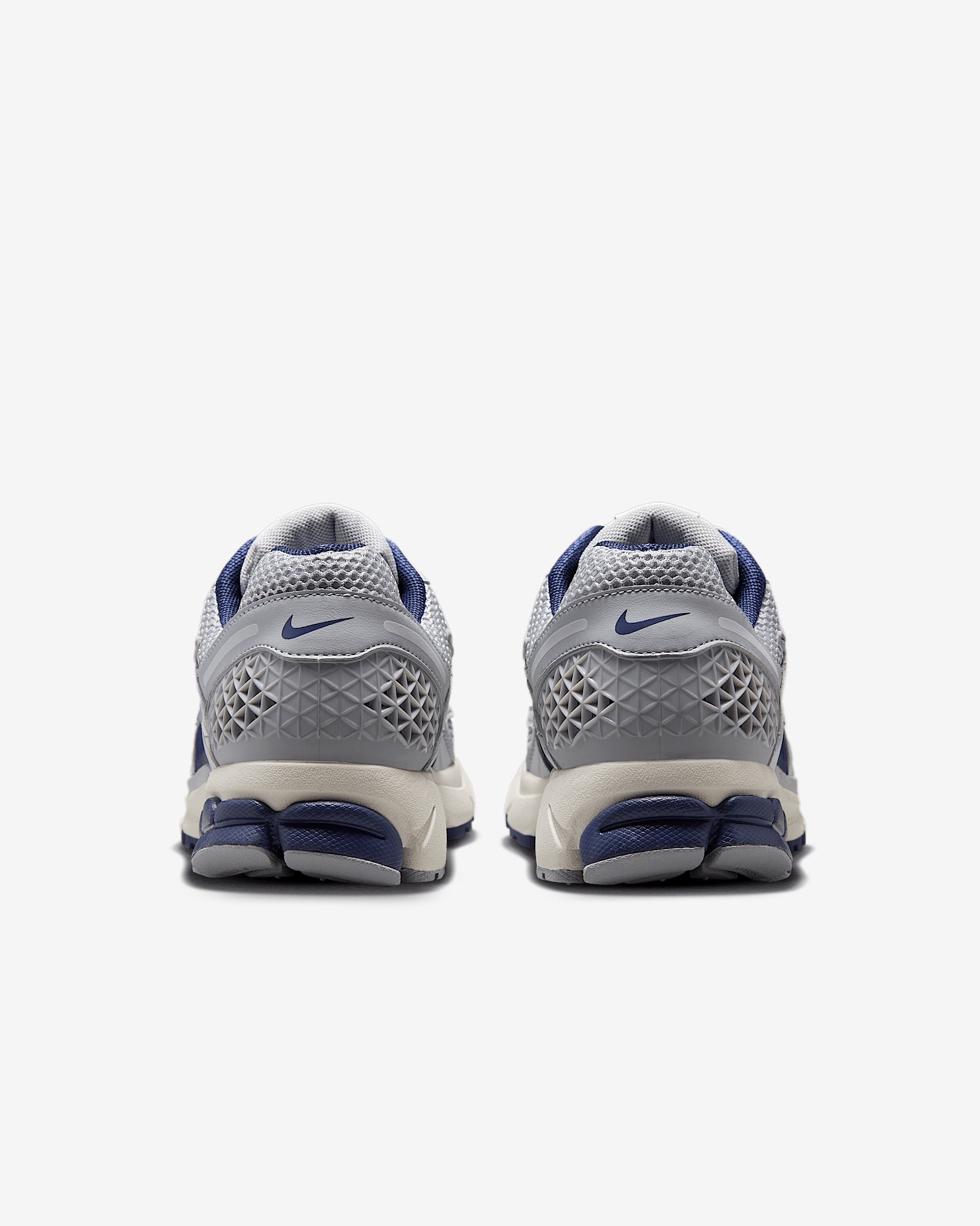 Nike Zoom Vomero 5 Men's Shoes - 6