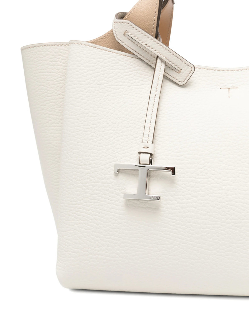 Tod's Tod's Tote Bags outlook