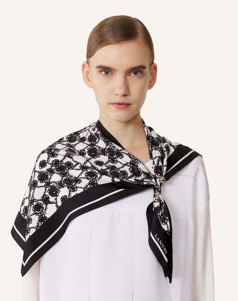Lanvin MARGUERITE MOTIF TOP WITH JEWELRY FASTENER outlook
