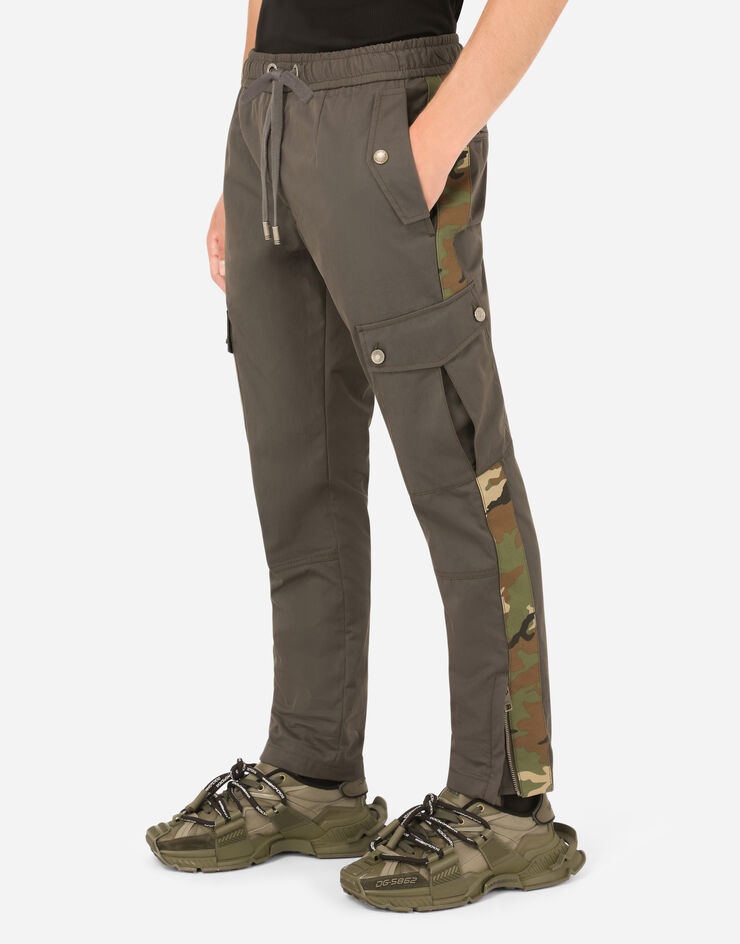 Cotton jogging pants with camouflage bands - 4