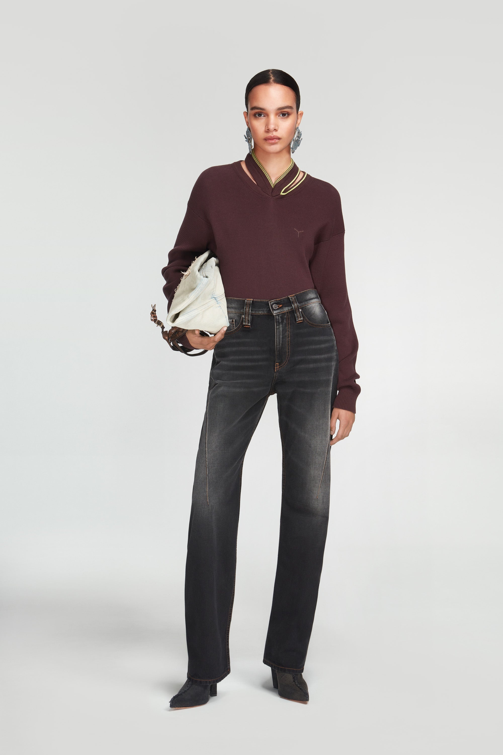 Fitted Paris' Best Jeans - 3