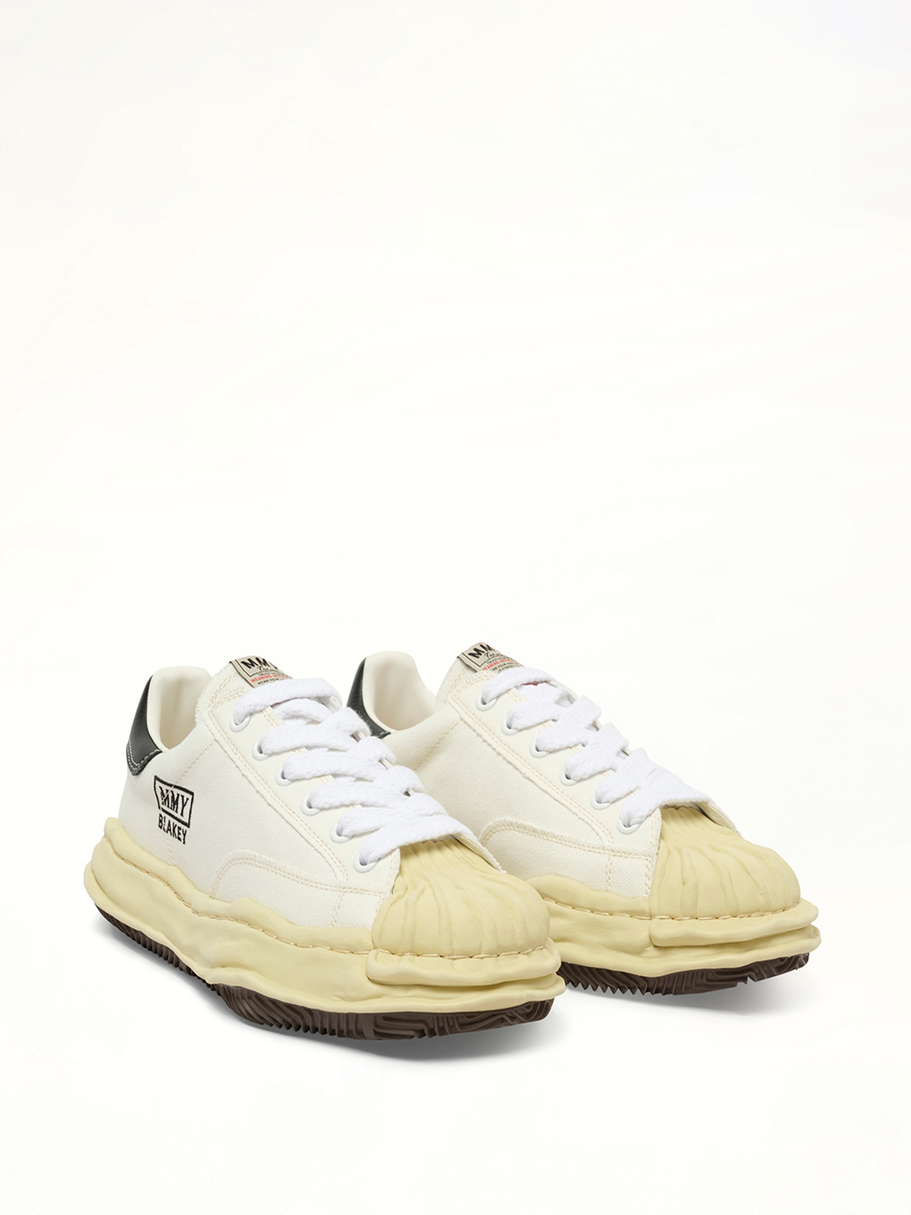 Blakey OG Vintage Leather Low Sneaker in White - 2
