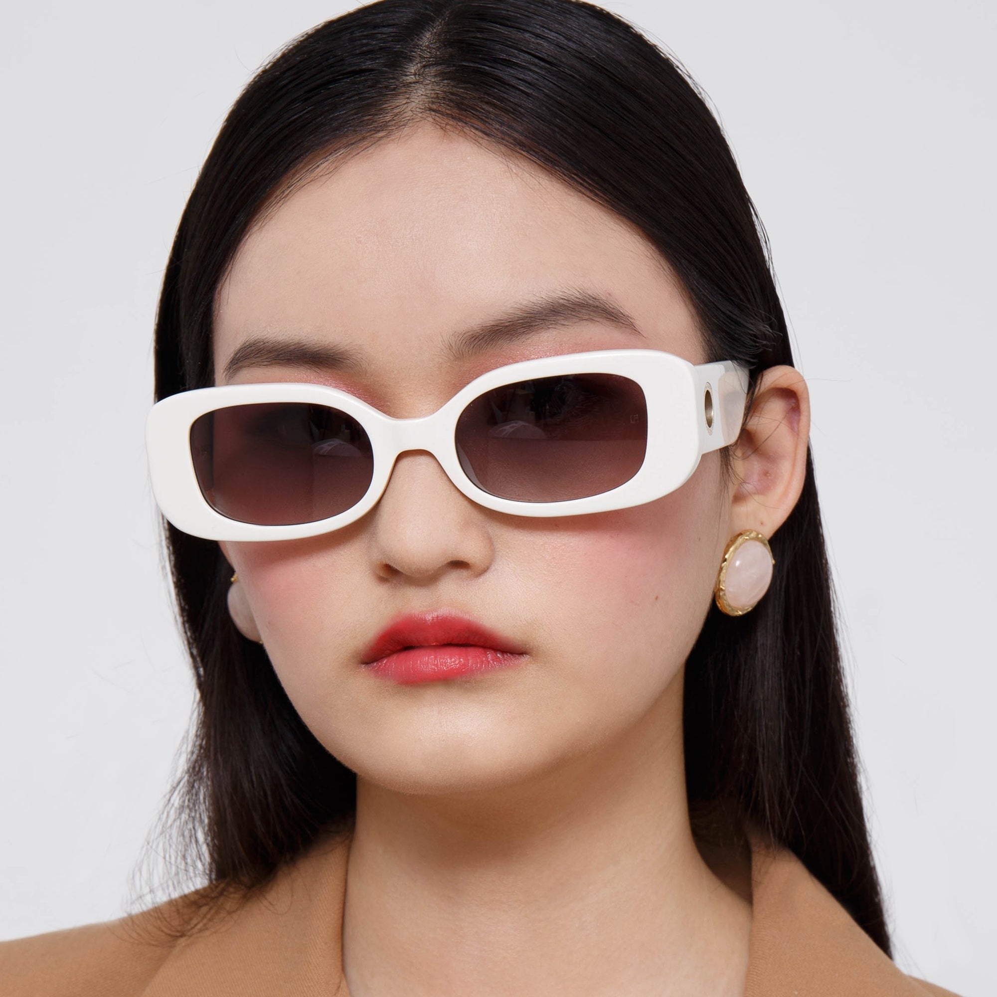 LOLA RECTANGULAR SUNGLASSES IN WHITE - 2