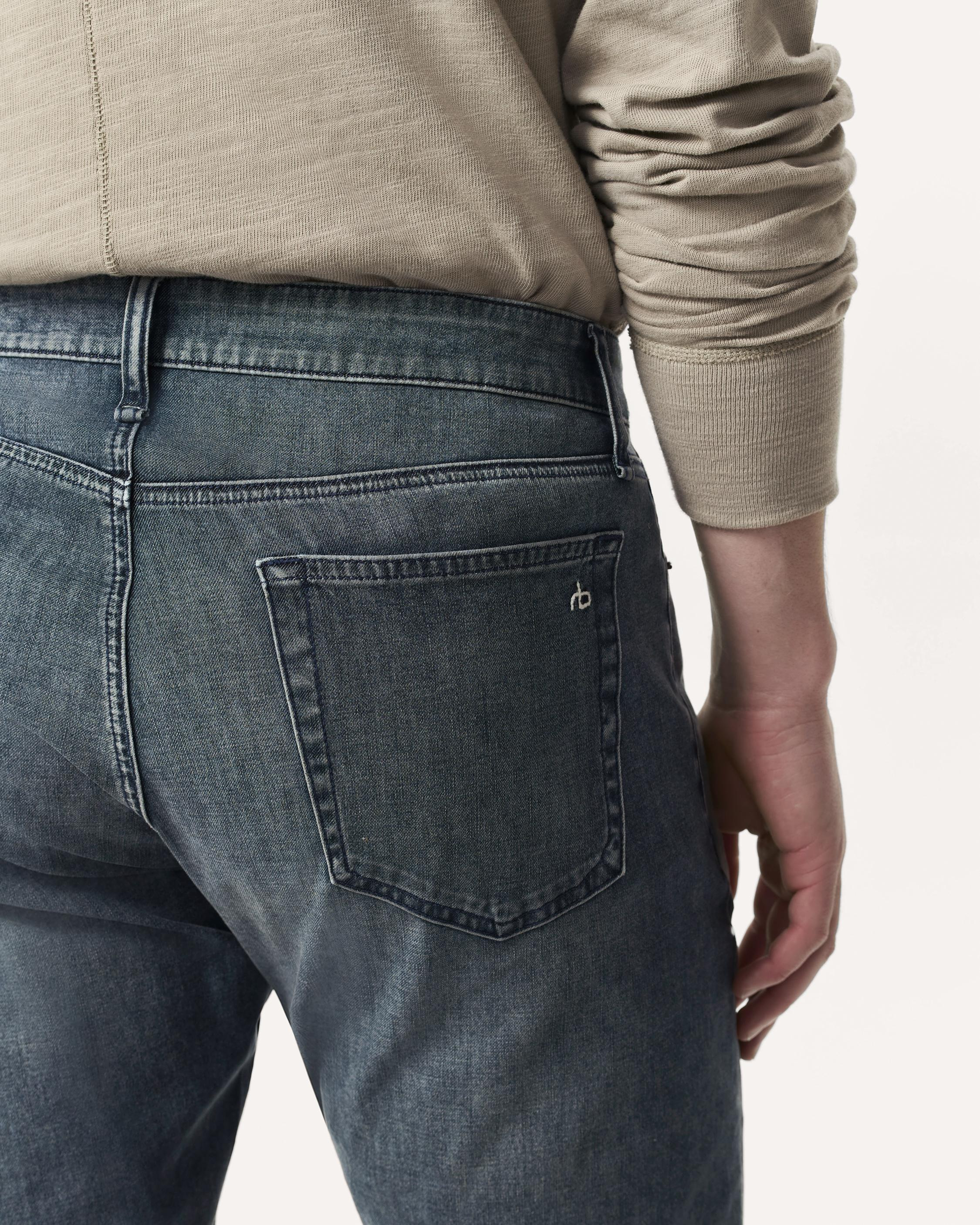 Fit 3 Athletic Fit Jeans
rbAIRFLEX Denim - 4