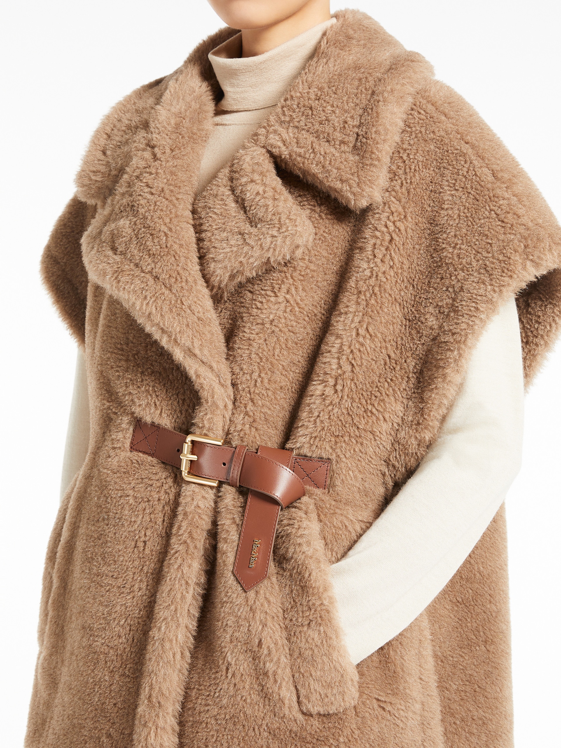 LANOSO4 Teddy-fabric gilet cape - 5