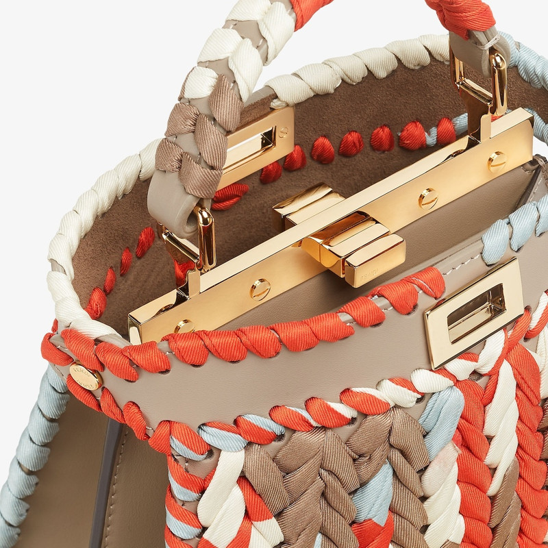 Peekaboo ISeeU Petite 5