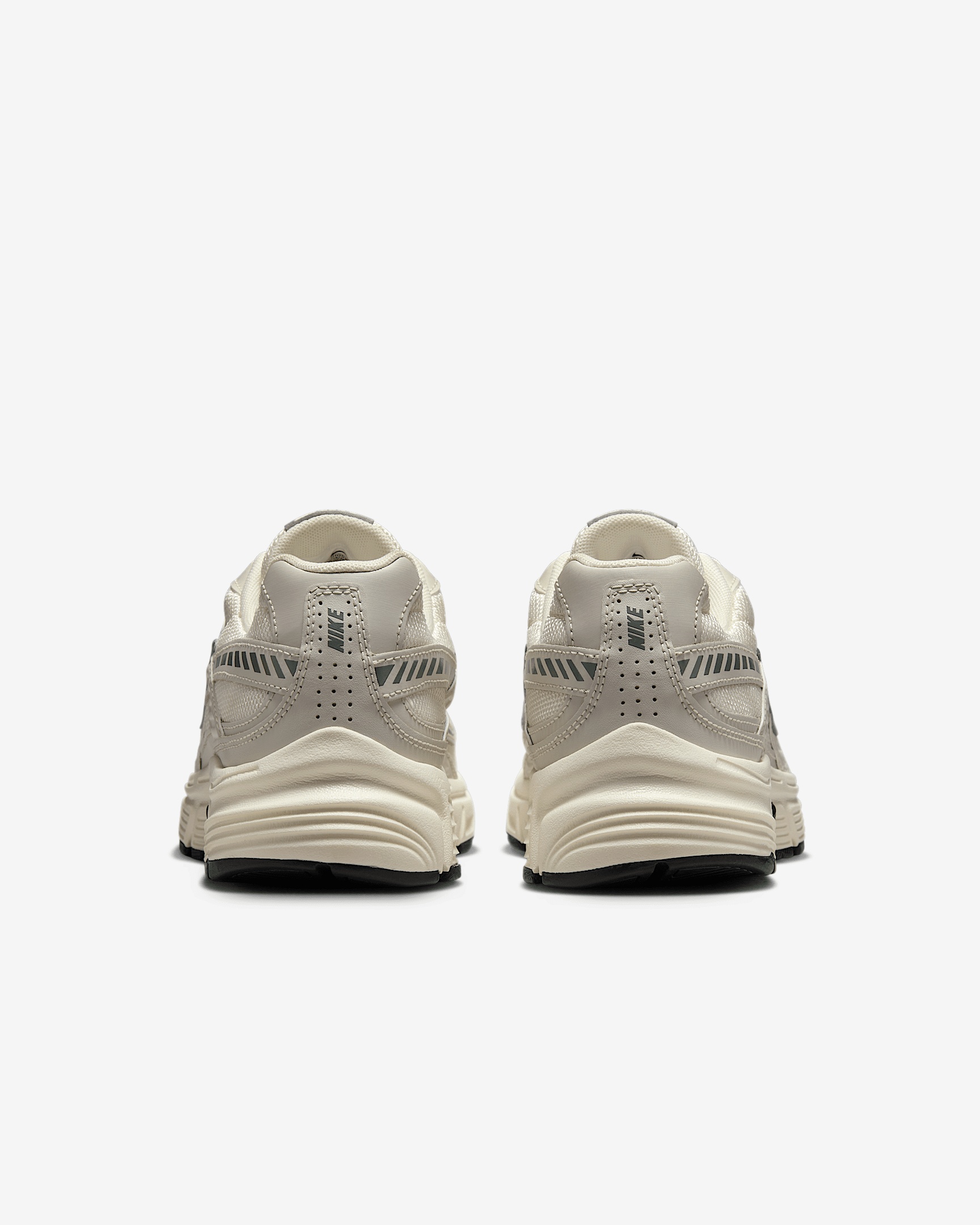Nike Initiator Women's Shoes - 6