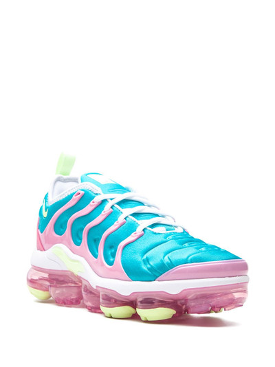 Nike Air Vapormax Plus sneakers outlook