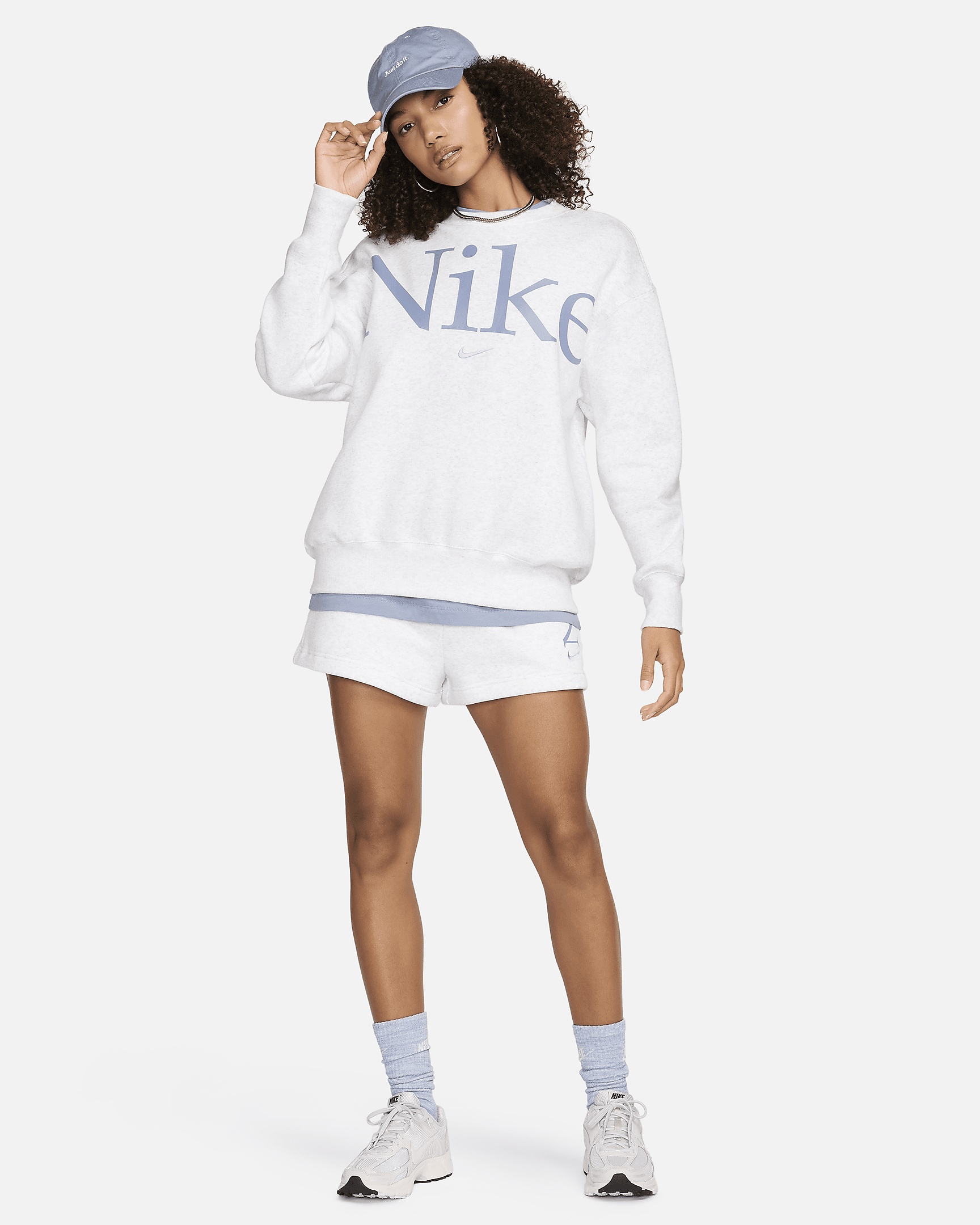 Nike Sportswear Phoenix Fleece Women's Loose High-Waisted 2" Logo Shorts - 8