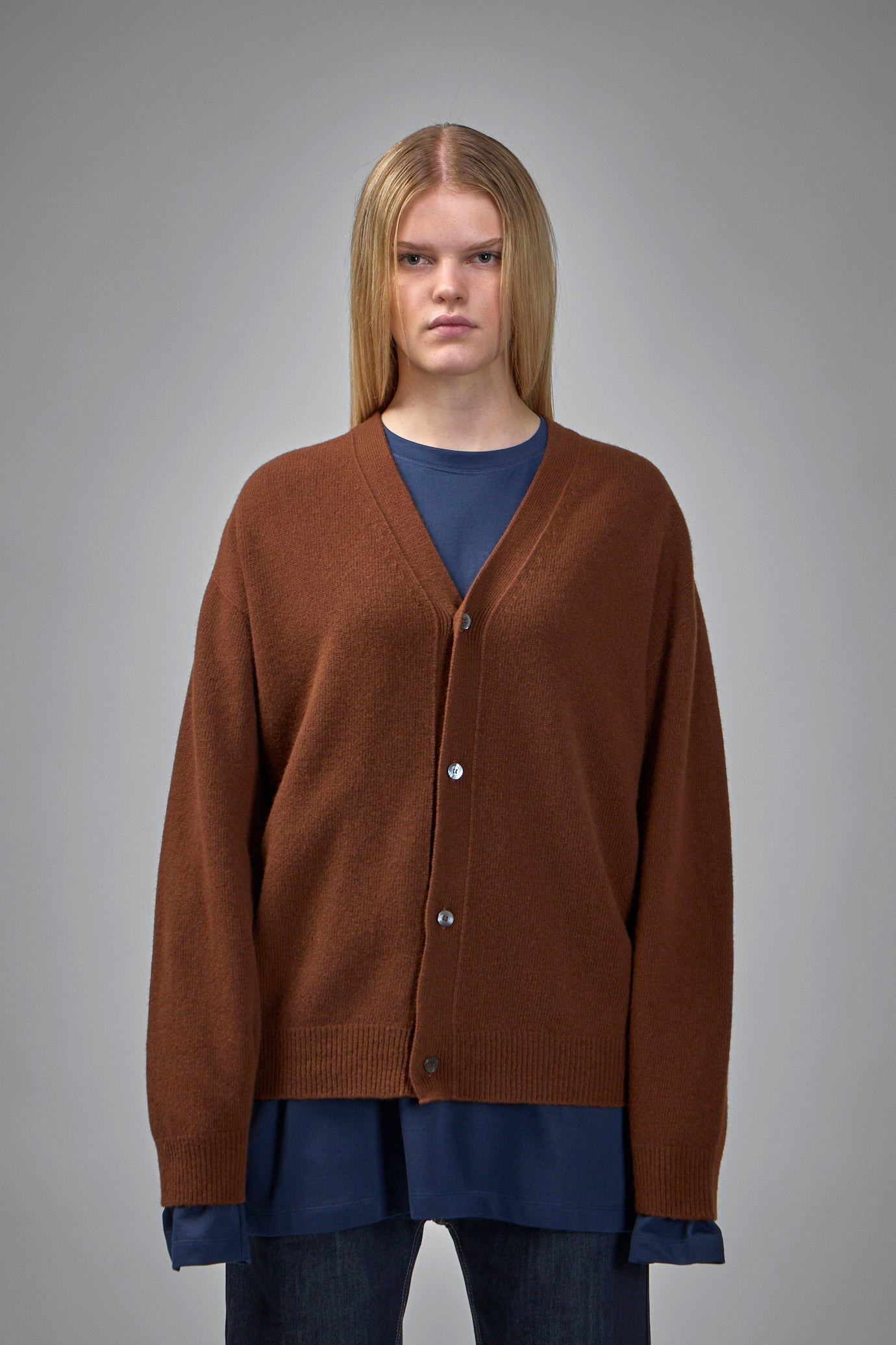 Mabuse Seamless V-Neck Cardigan Long Sleeves Knit - 1