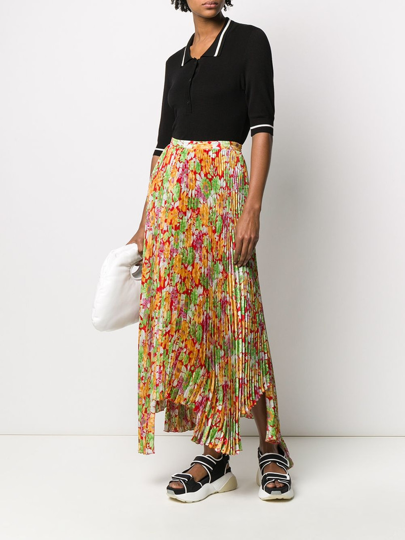 Plan C asymmetric pleated skirt outlook