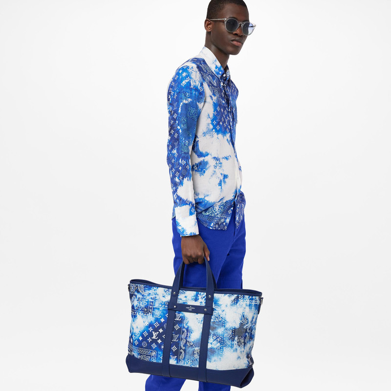 Louis Vuitton Tote Journey outlook