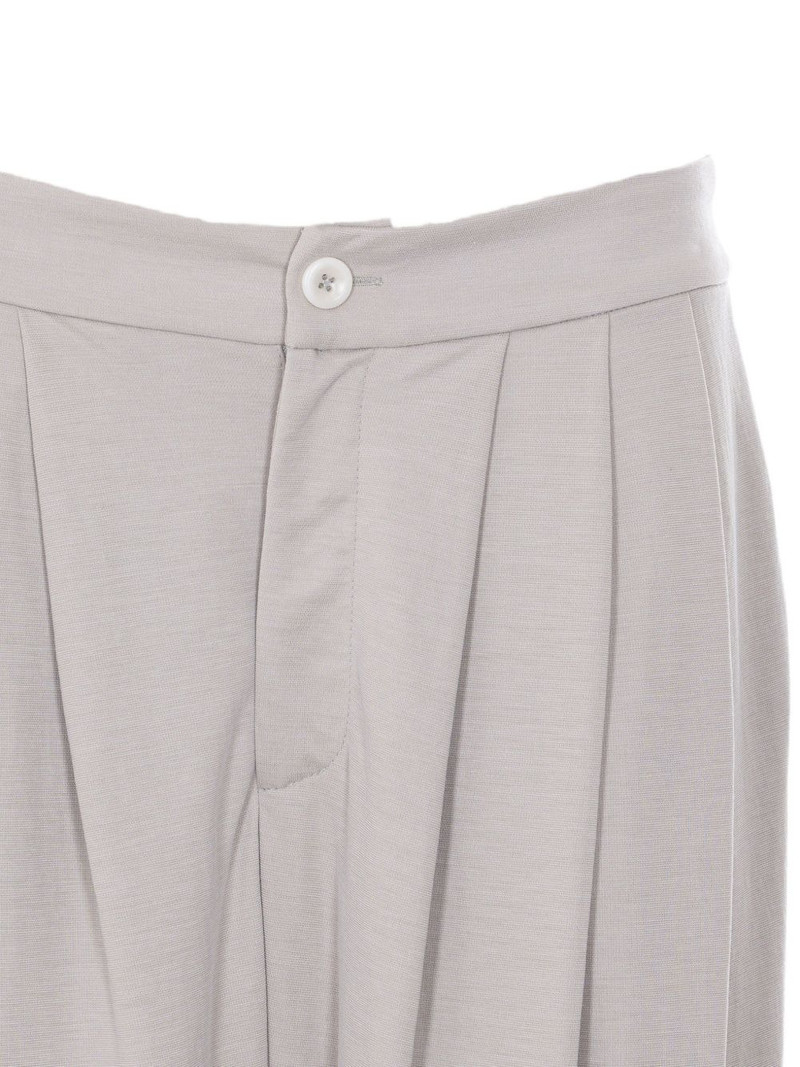 button-closure trousers 4